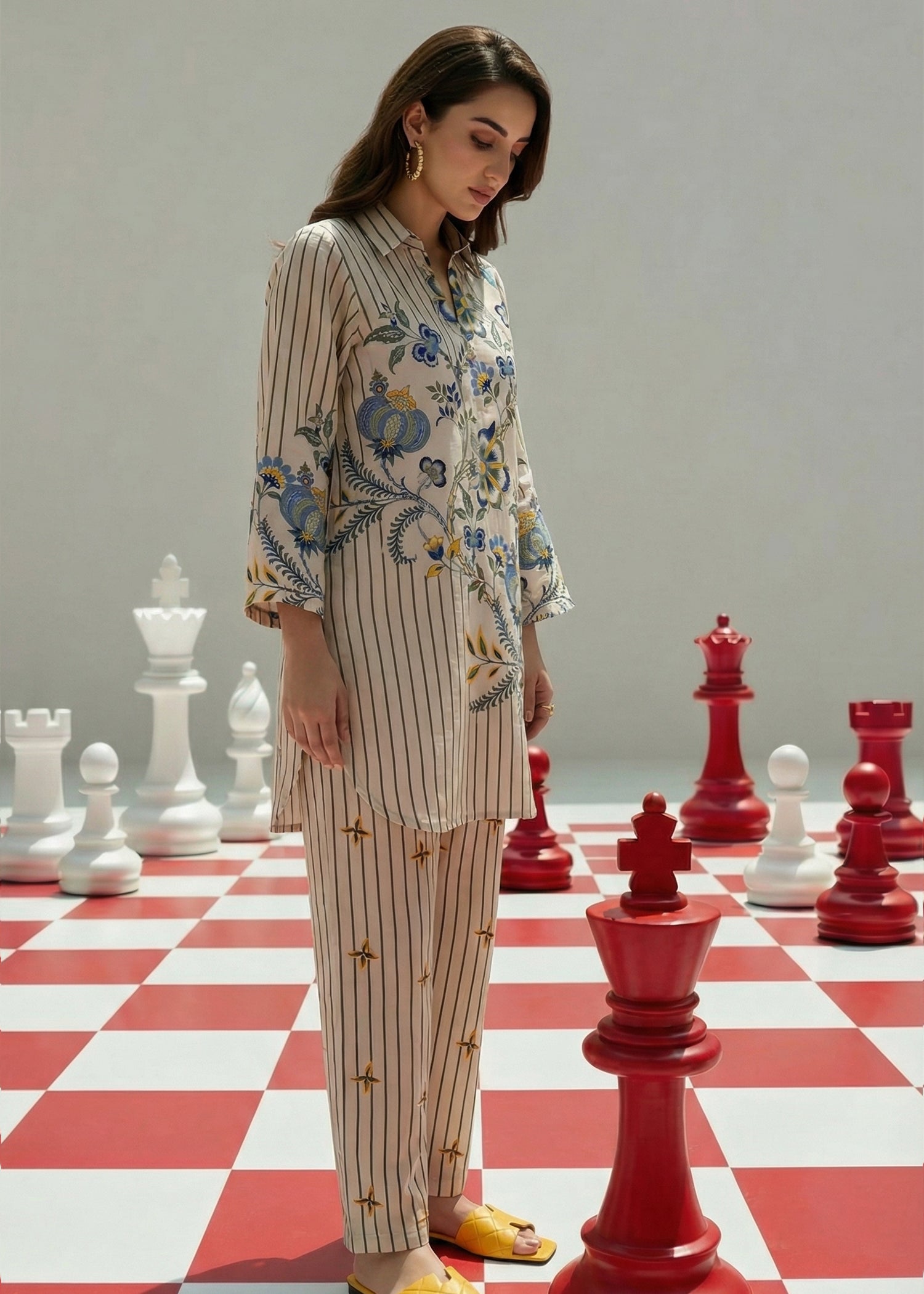 slub lawn Kurta Set in Off-white