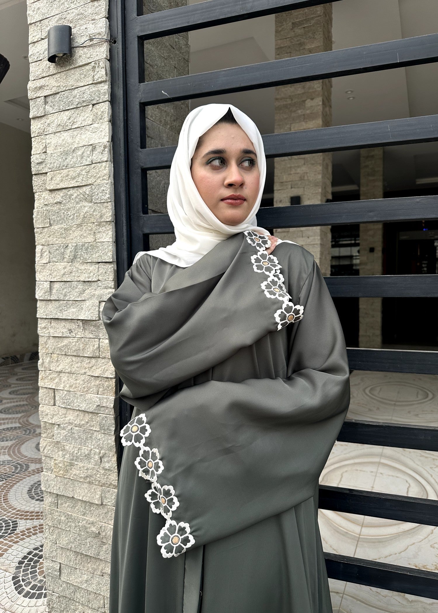 nidha Abaya in Ash grey