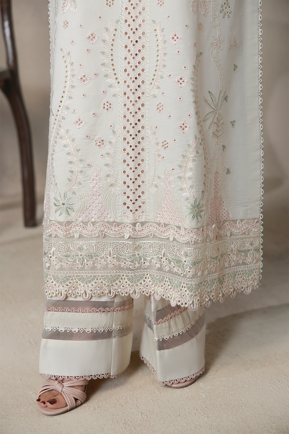 Saagar Festive Luxury Lawn – NAIRAH (AL-06)