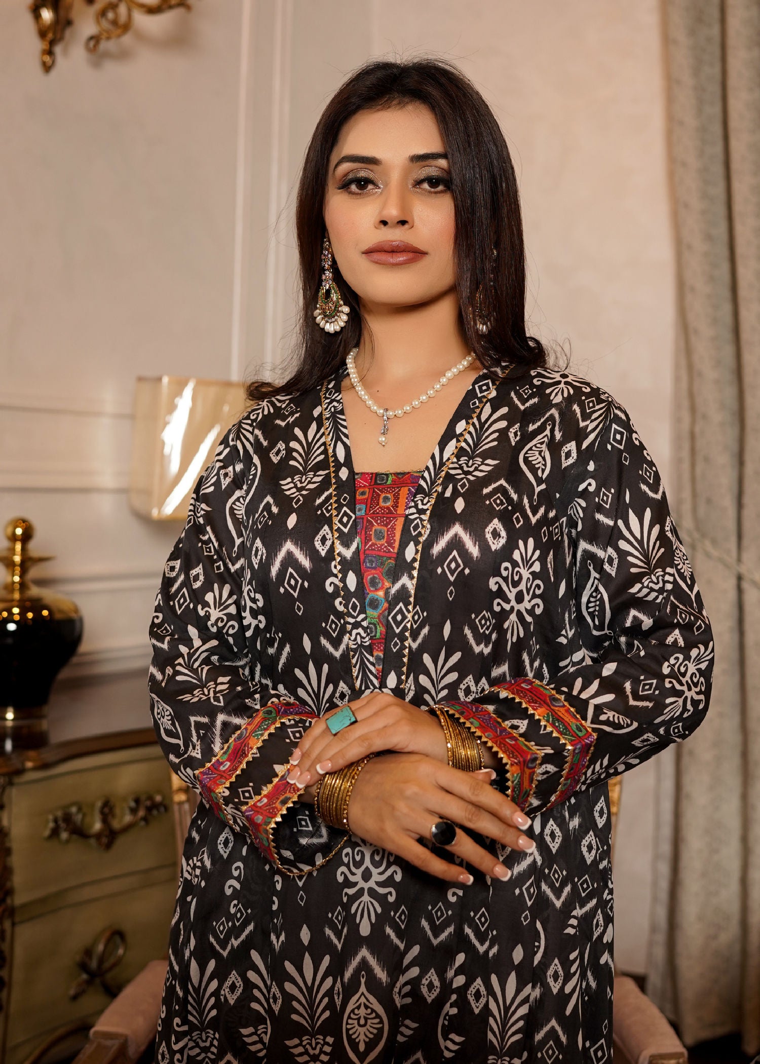 lawn Pishwas in Black