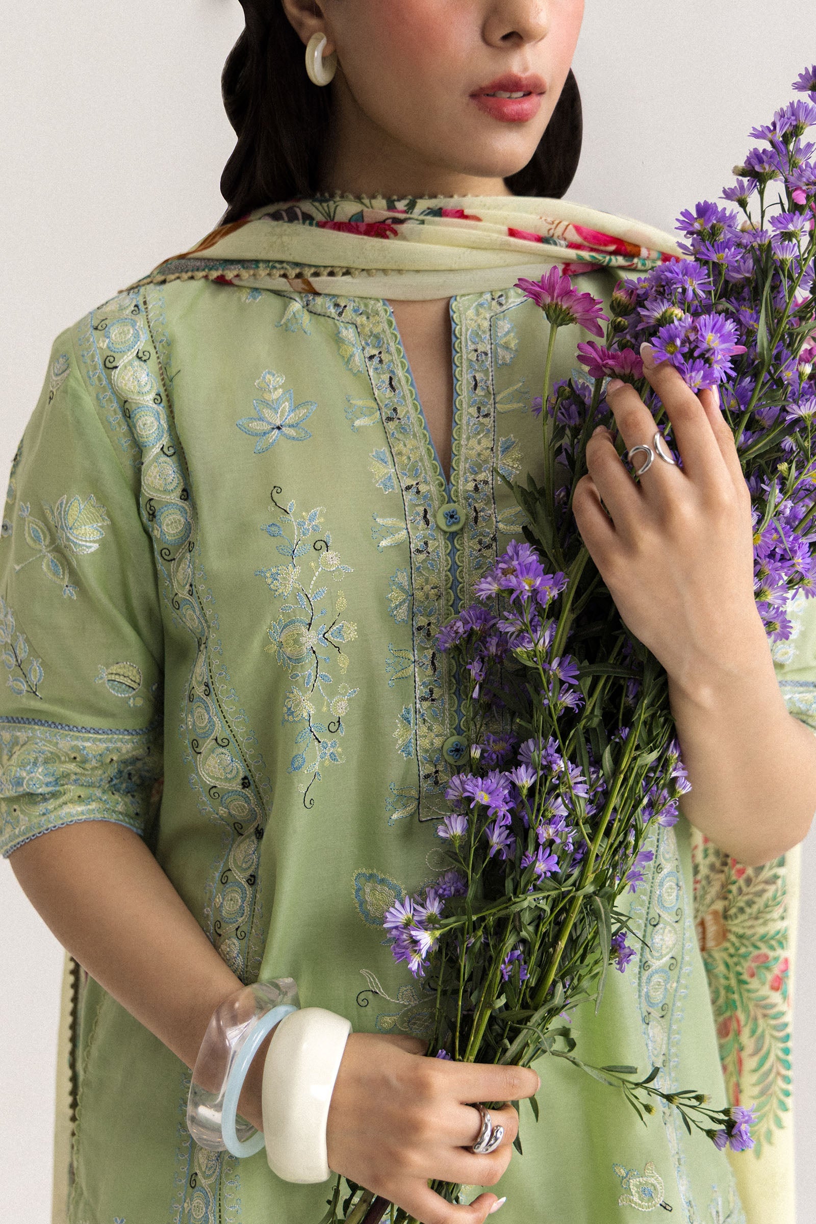 Coco Lawn Edit II – Noa-5B
