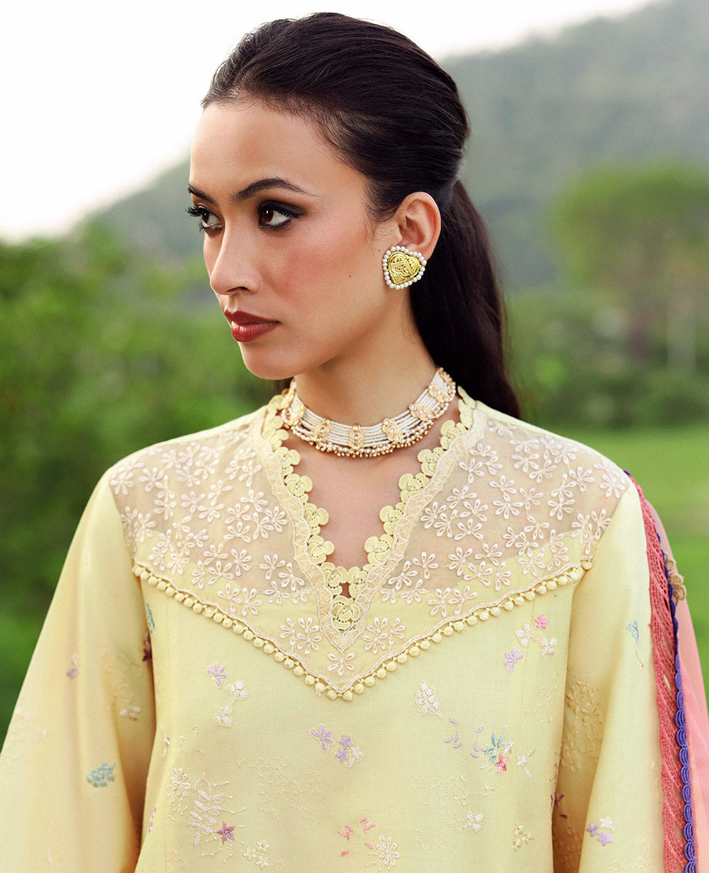 Lilas Lawn – Amris