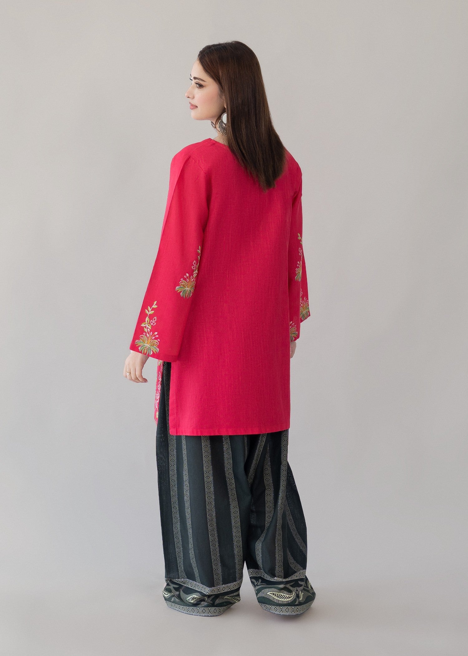 slub khaddar Kurta Set in Shocking pink