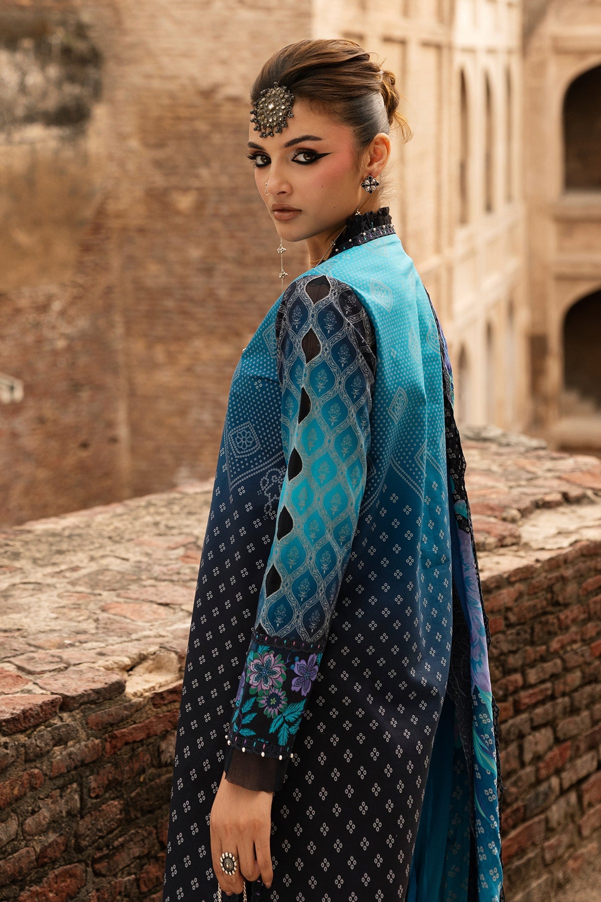 Chunri Lawn – CHN6-04