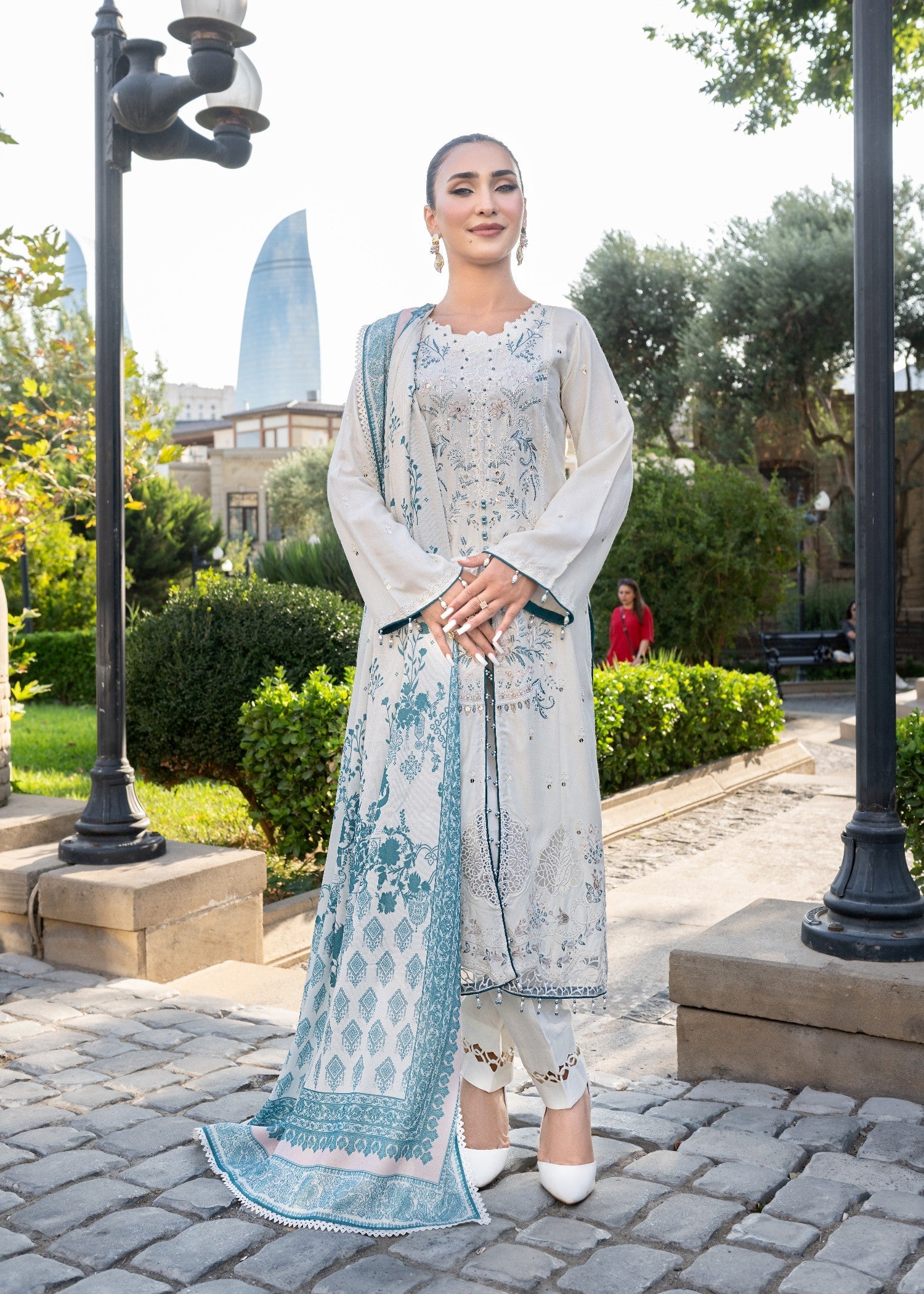 linen Kurta Set in Off-white
