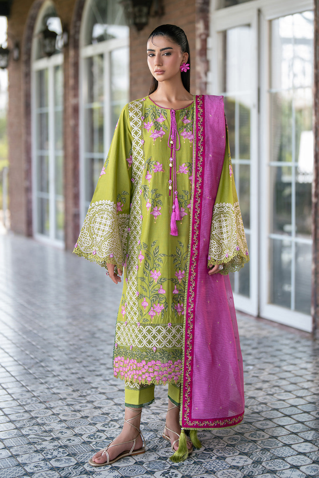 Summer Lawn – 7073-Summer