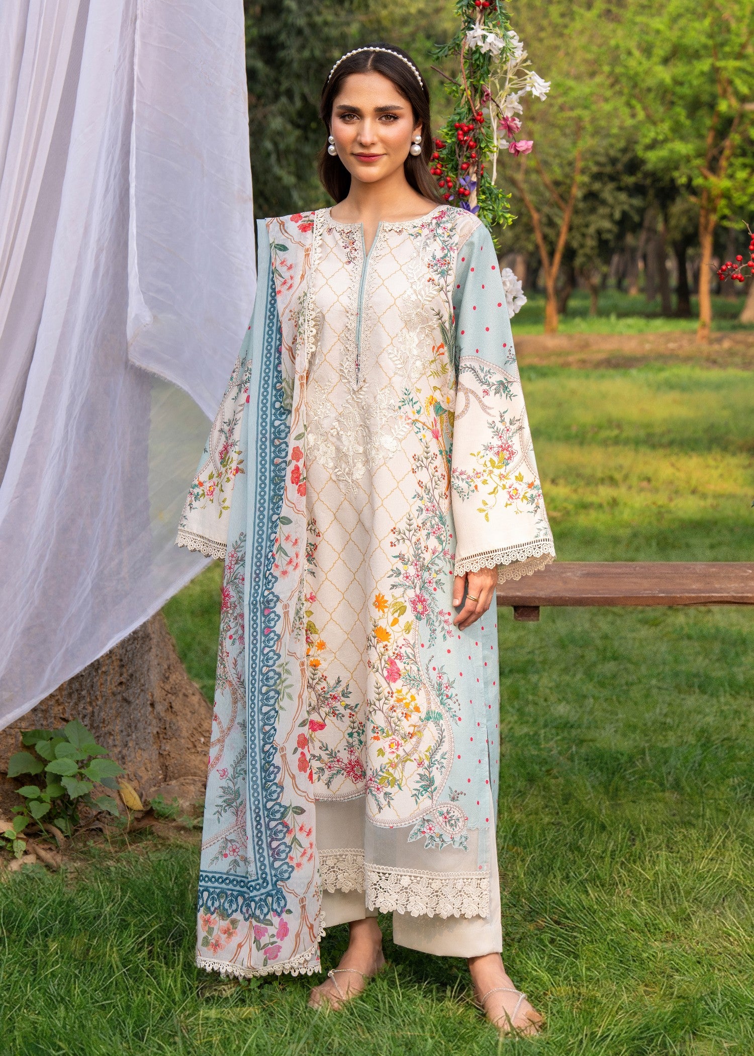 lawn Kurta Set in Multi