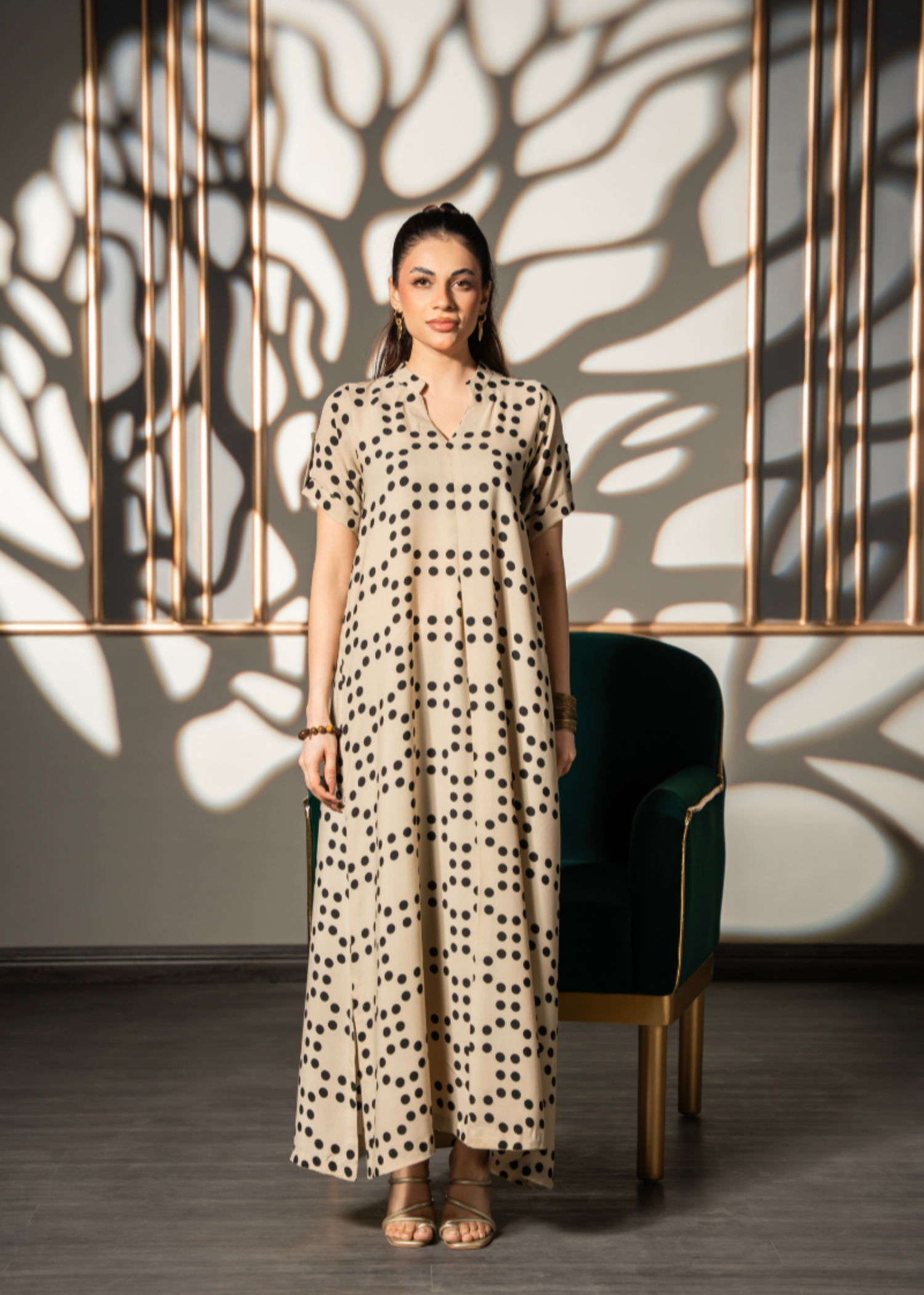 lawn Kaftan in Beige