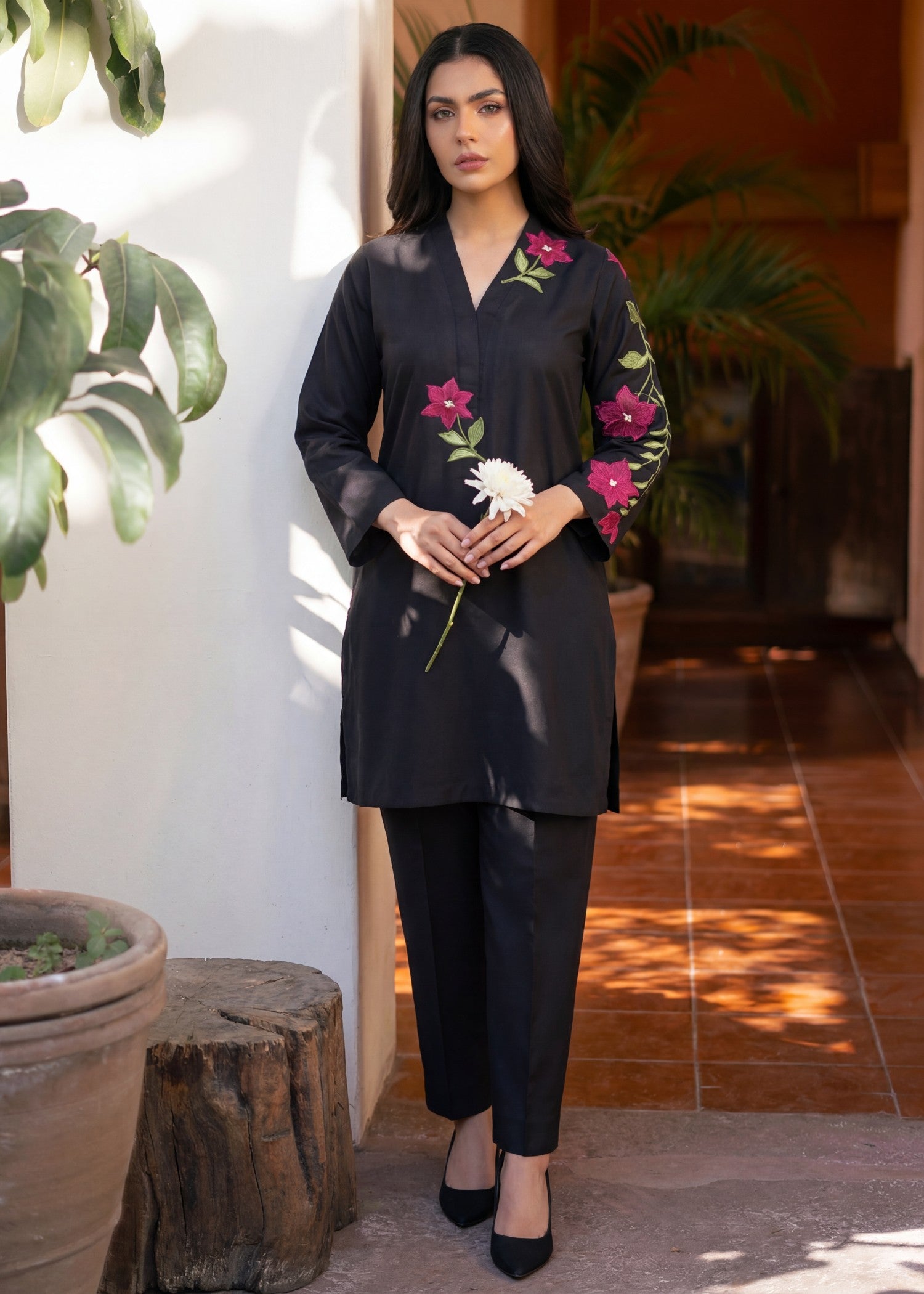 dhanak Kurta Set in Black