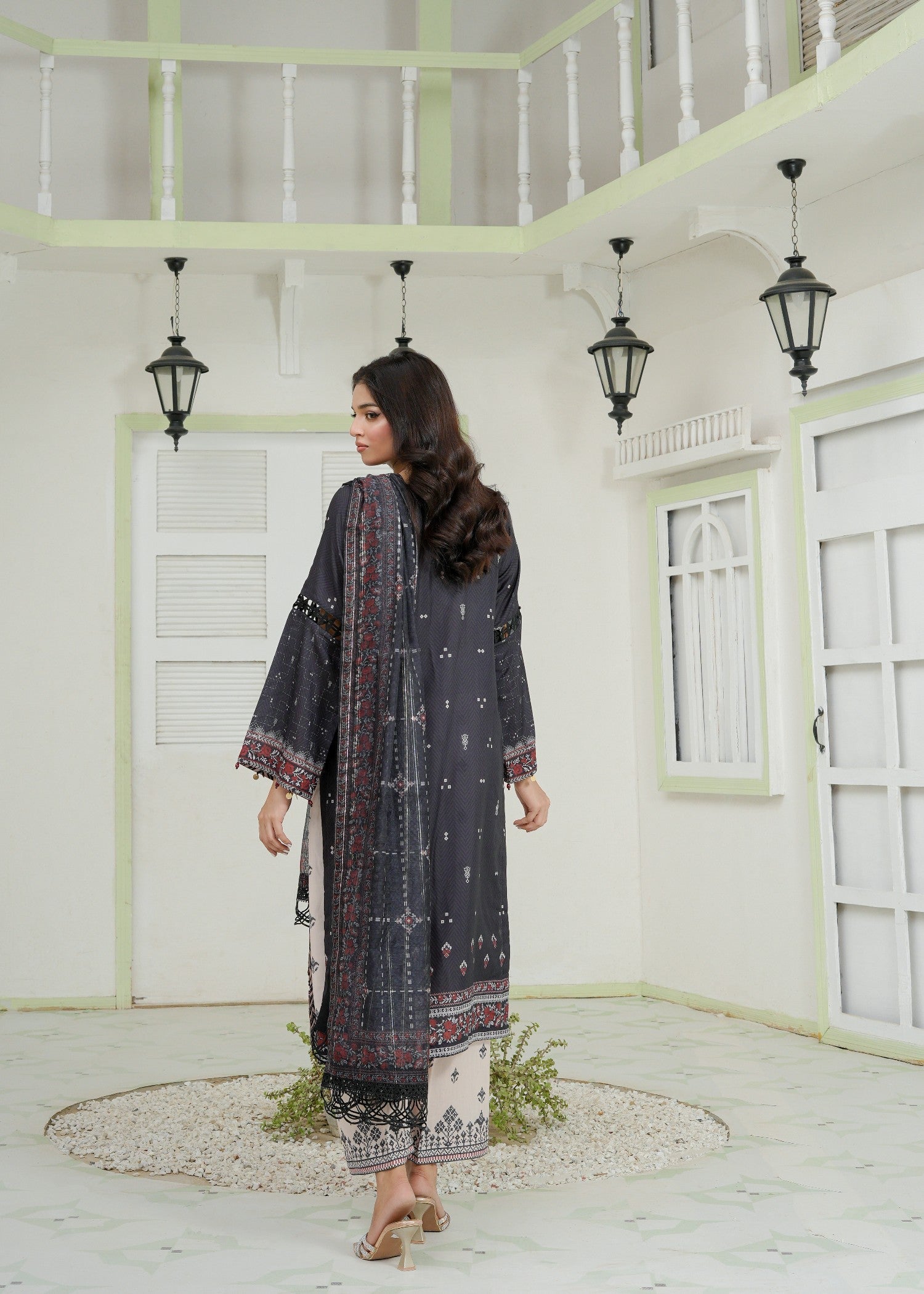 swiss lawn Unstitched in Black