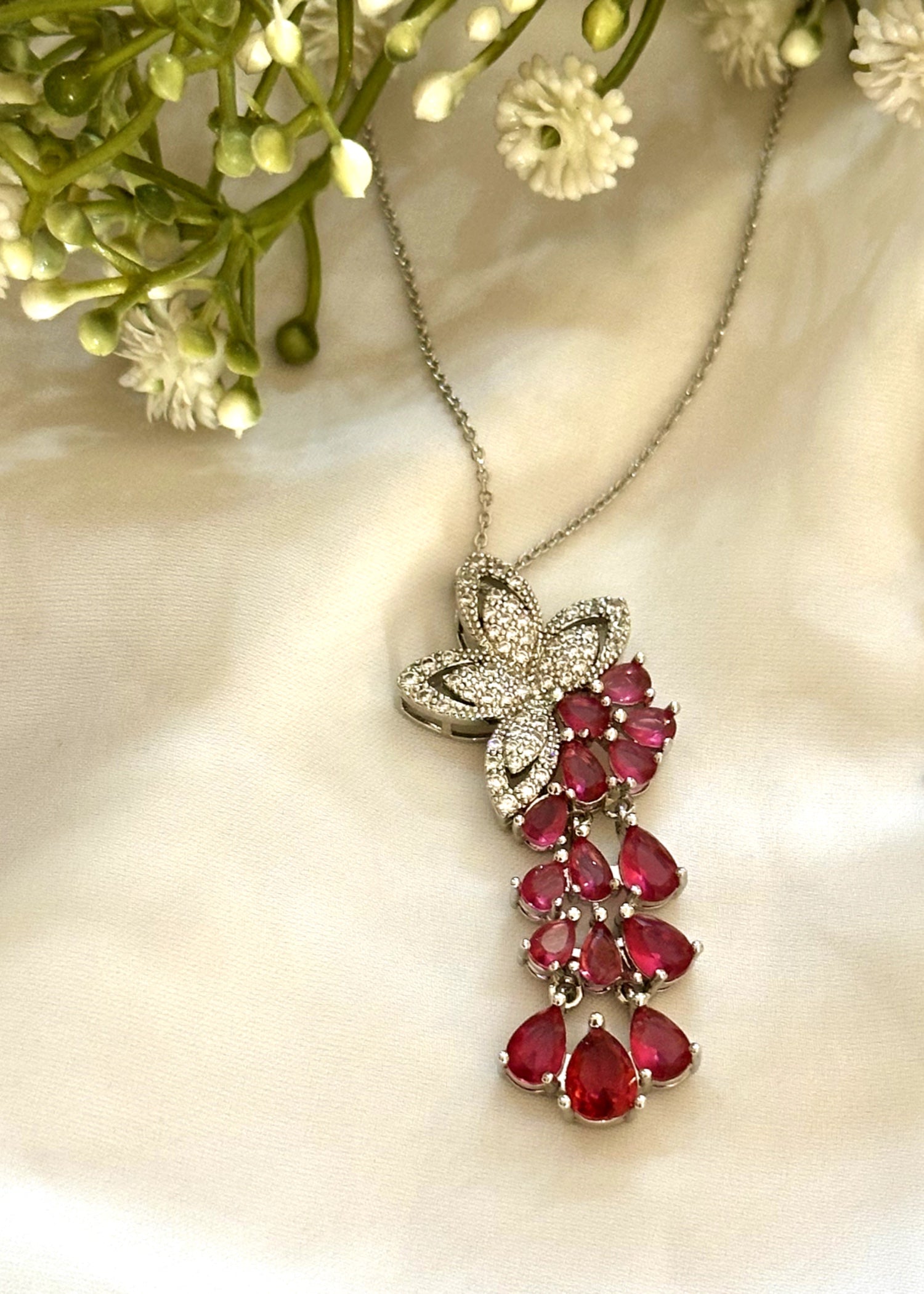 Jewelry Set in Red Color by - Trendy Women Jewelry Set JVN8971