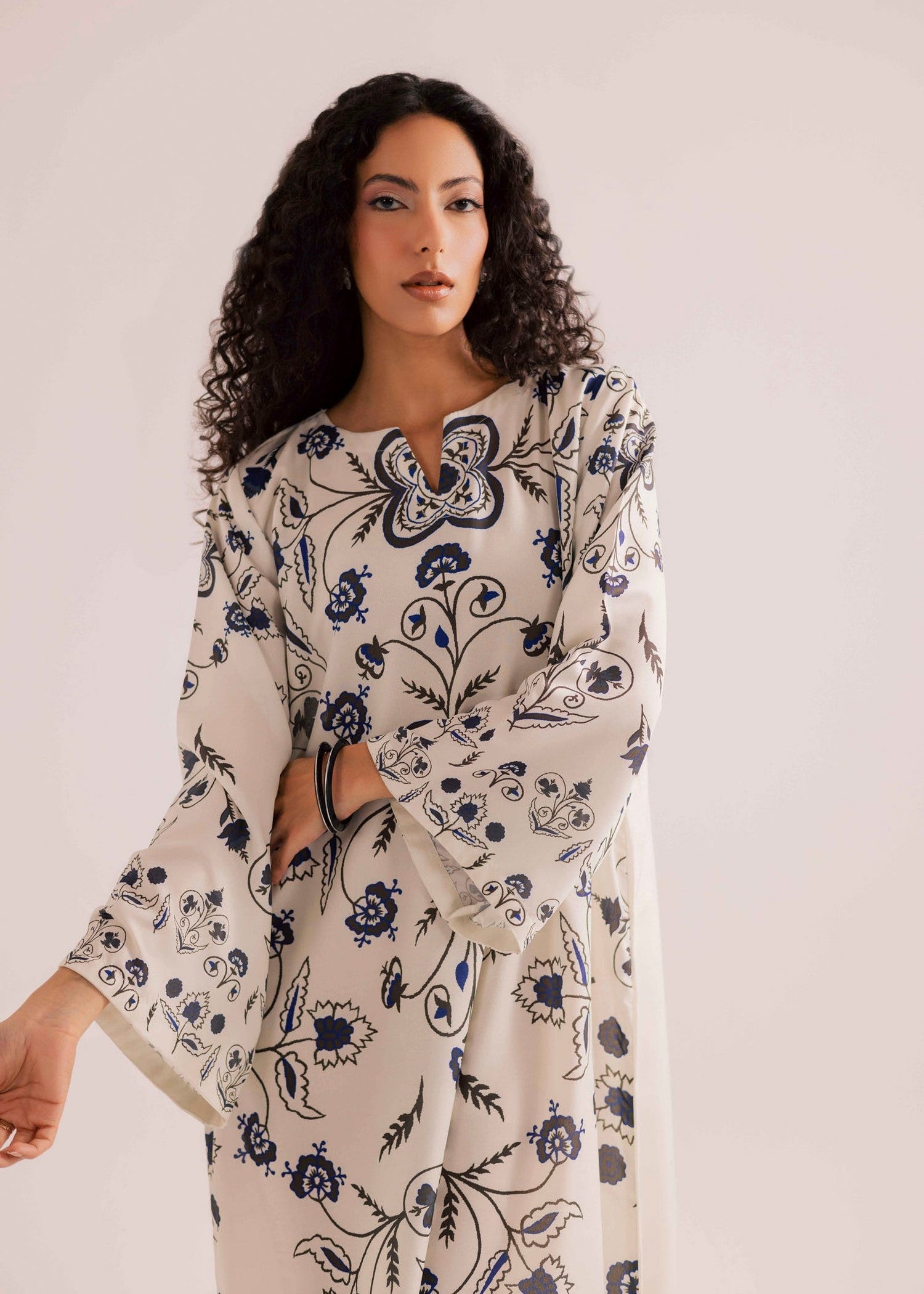 raw silk Kaftan in Cream