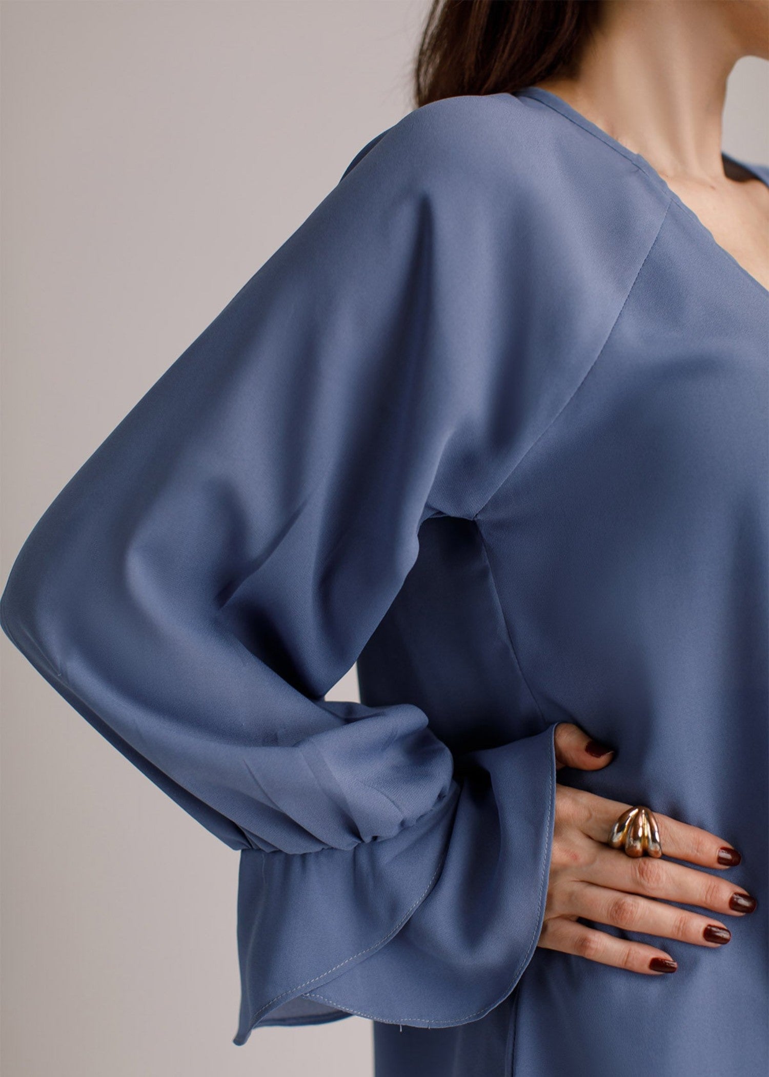 crepe Top in Steel blue