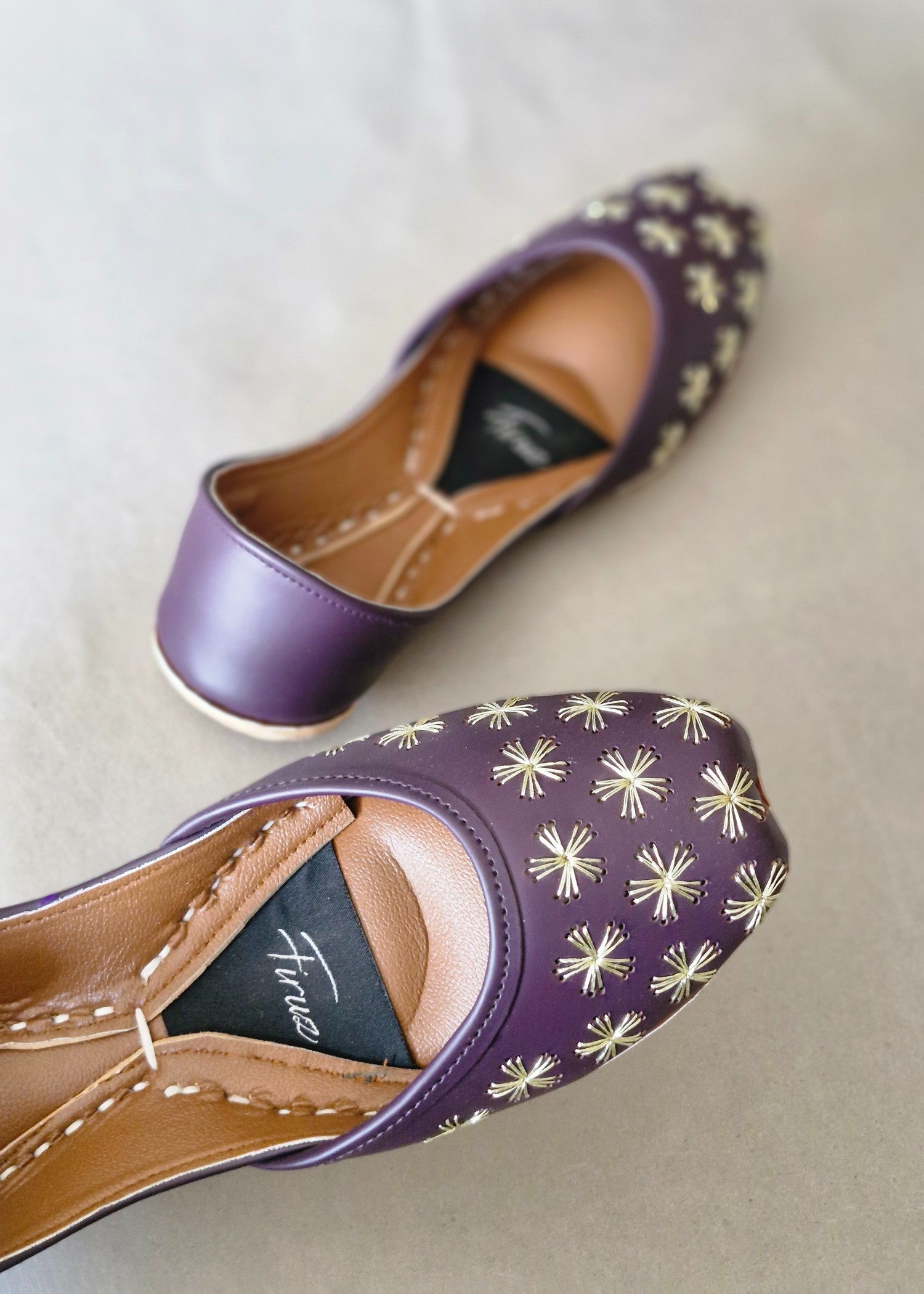 Khussa in Purple by - High Quality Women Khussa ZZM4467