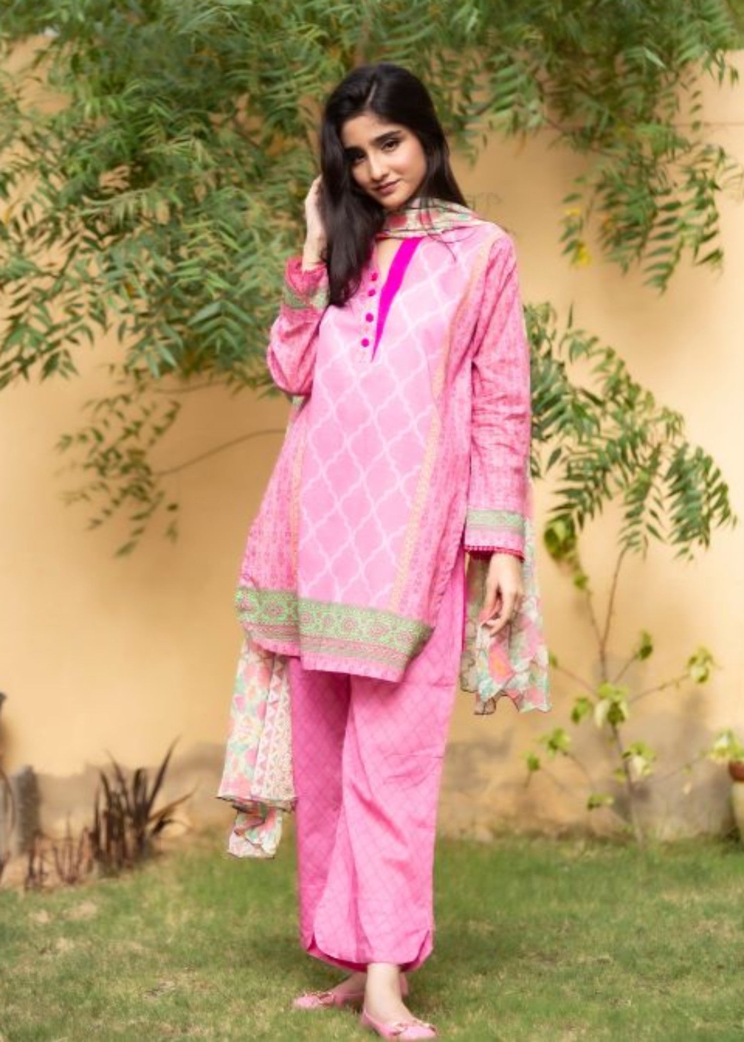lawn Unstitched in Bubblegum pink