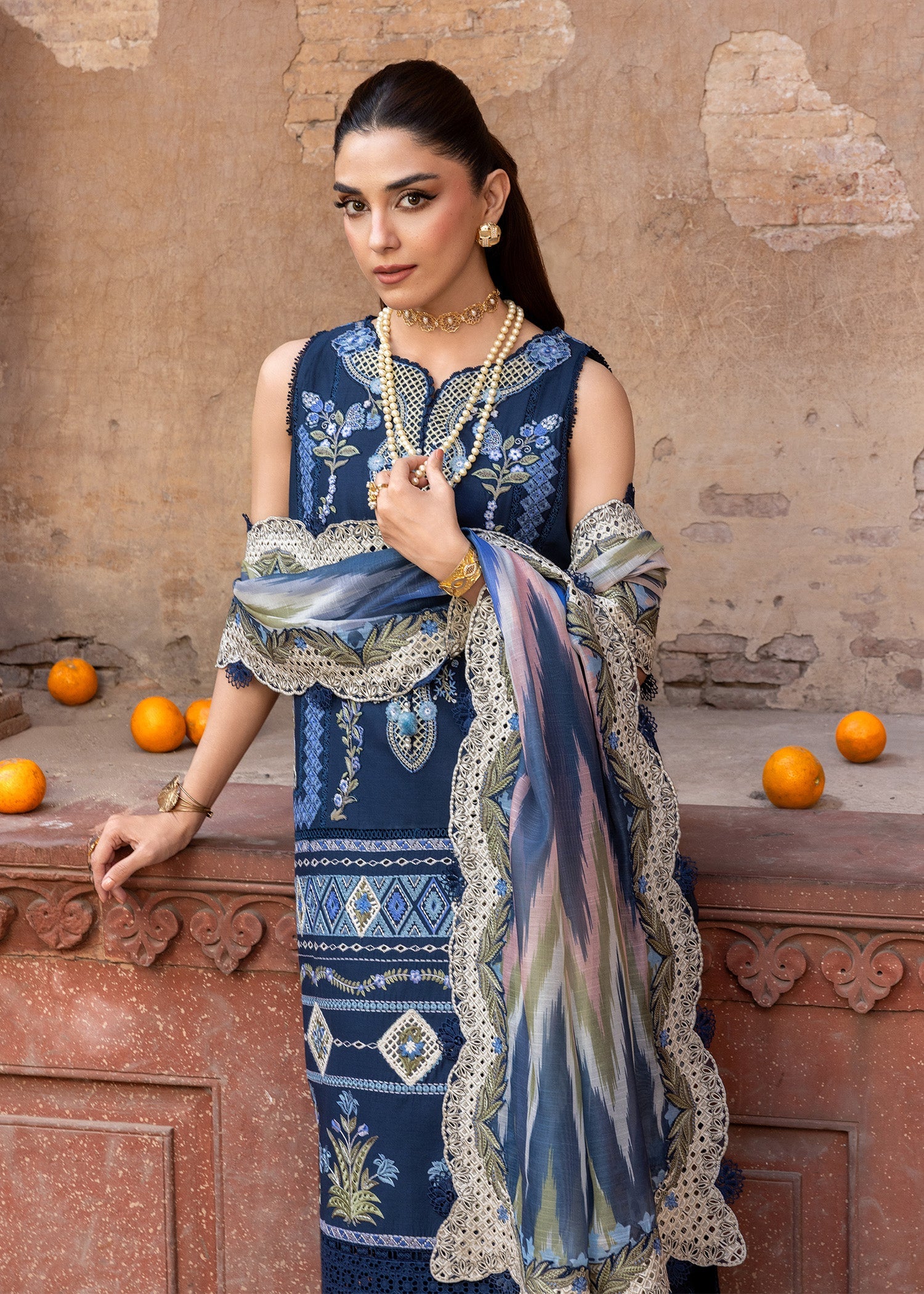 Breeze Festive Luxury Lawn – RUNA-8-B