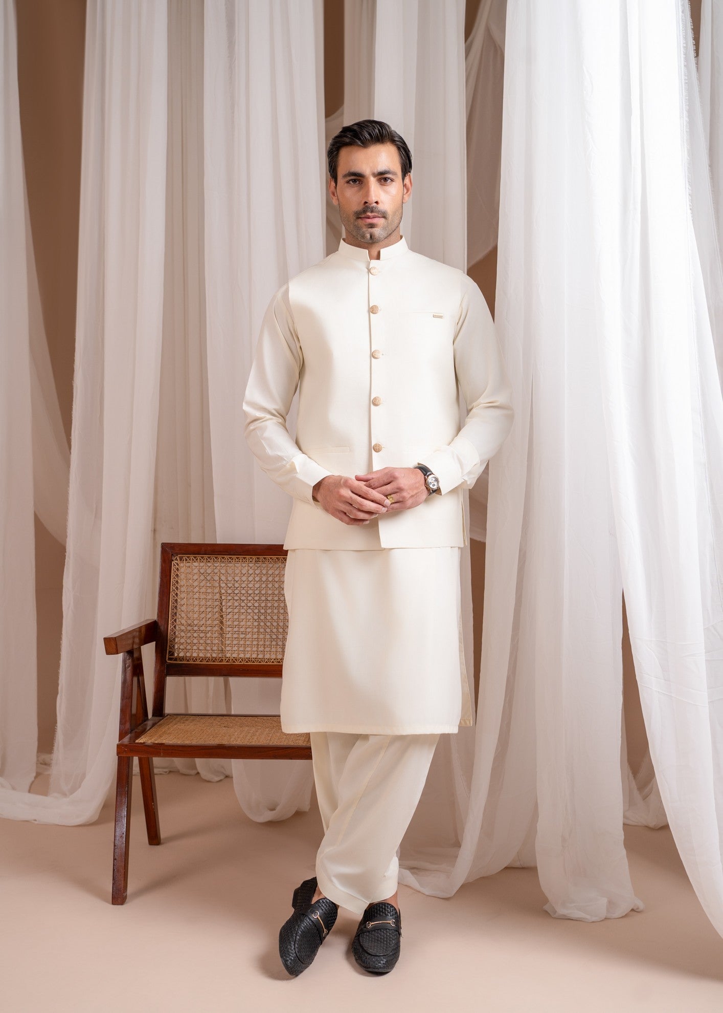 wash & wear Waistcoat in Cream by Muraqsh