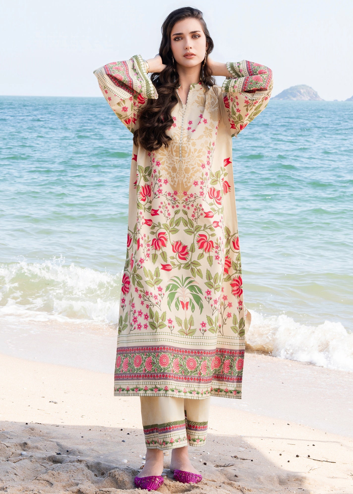 silk grip Kurta Set in Multi