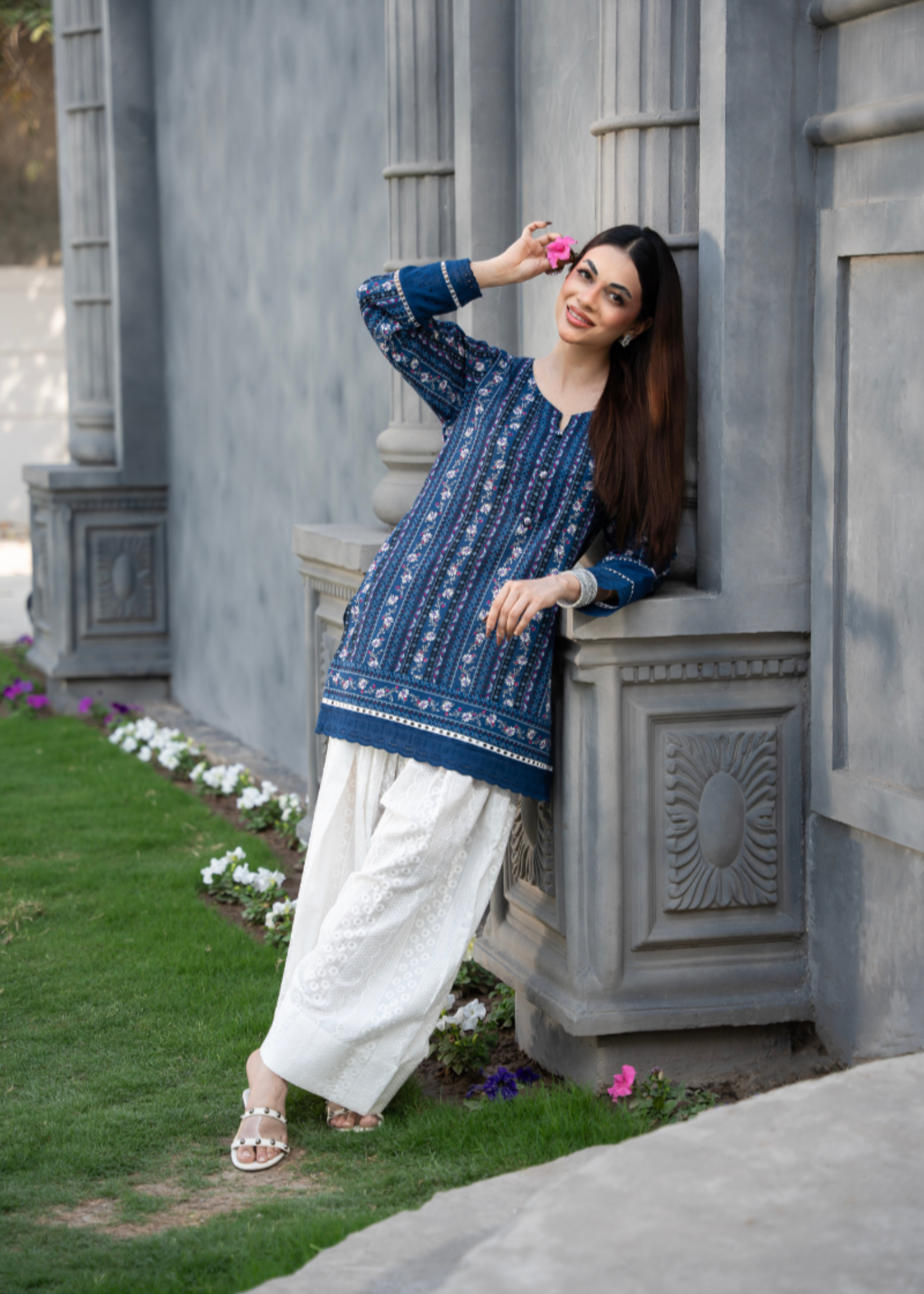 lawn Kurta Set in Navy blue, ivory