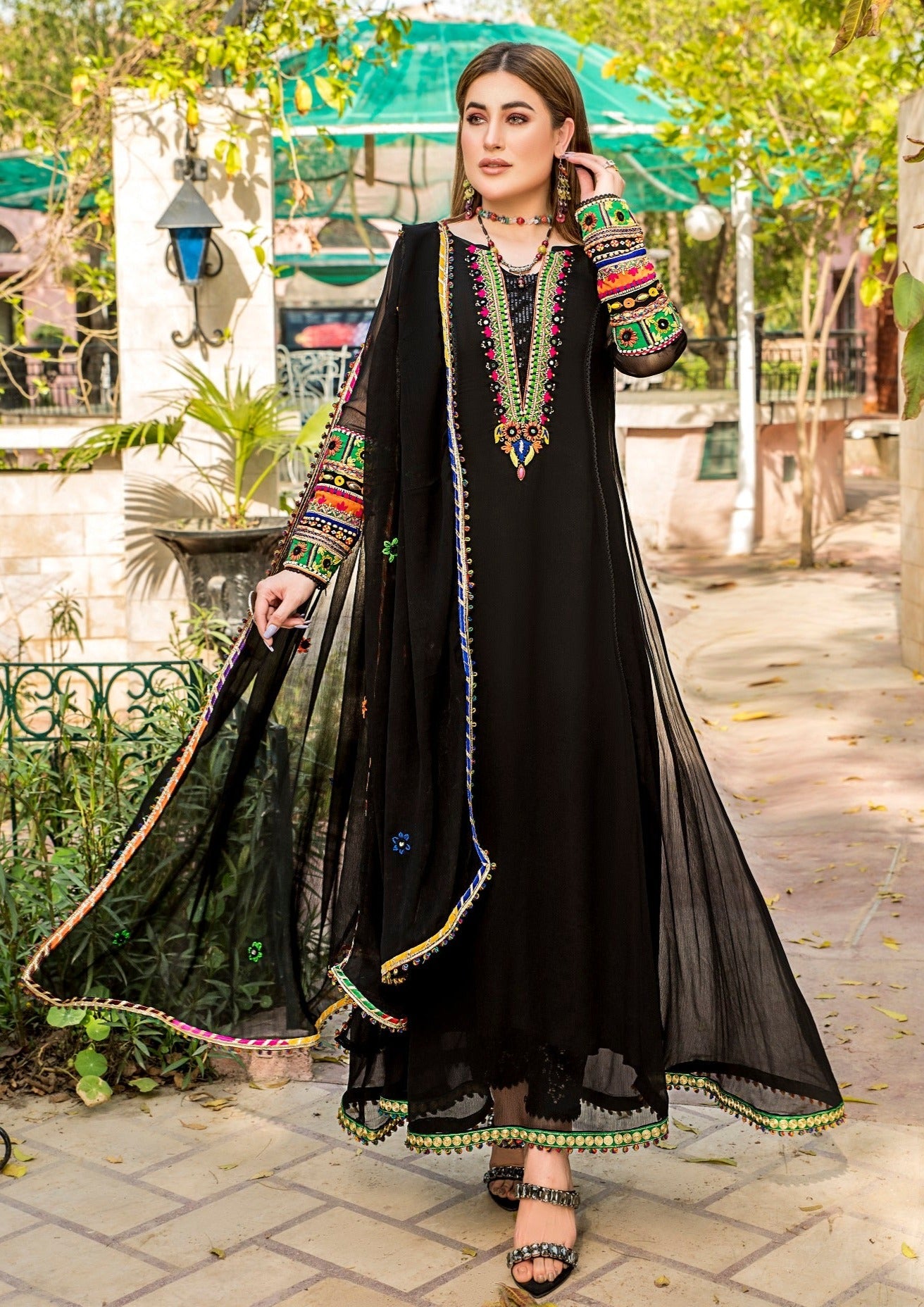crinkle chiffon Pishwas in Black
