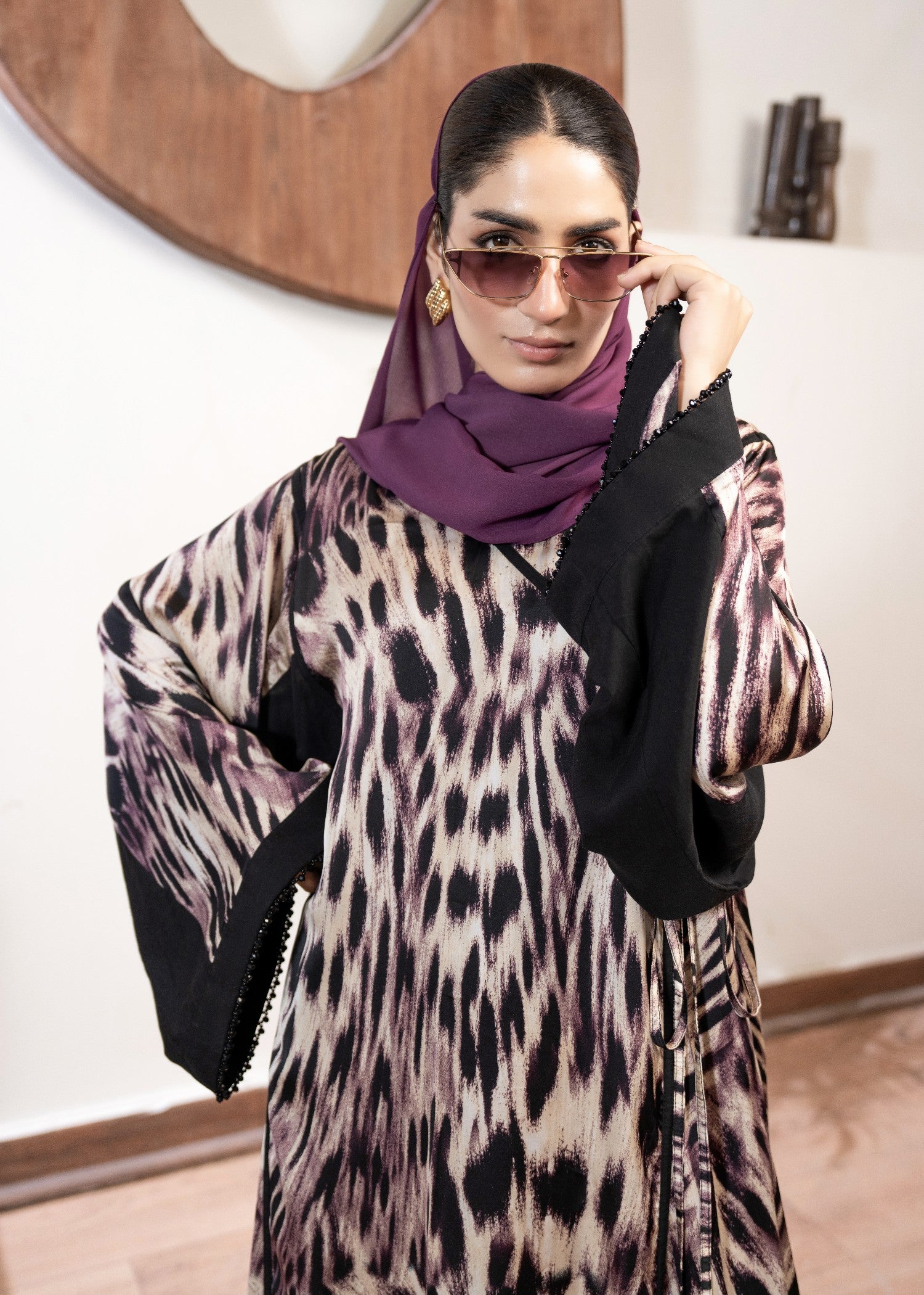 silk Abaya in Black, off-white, plum purple