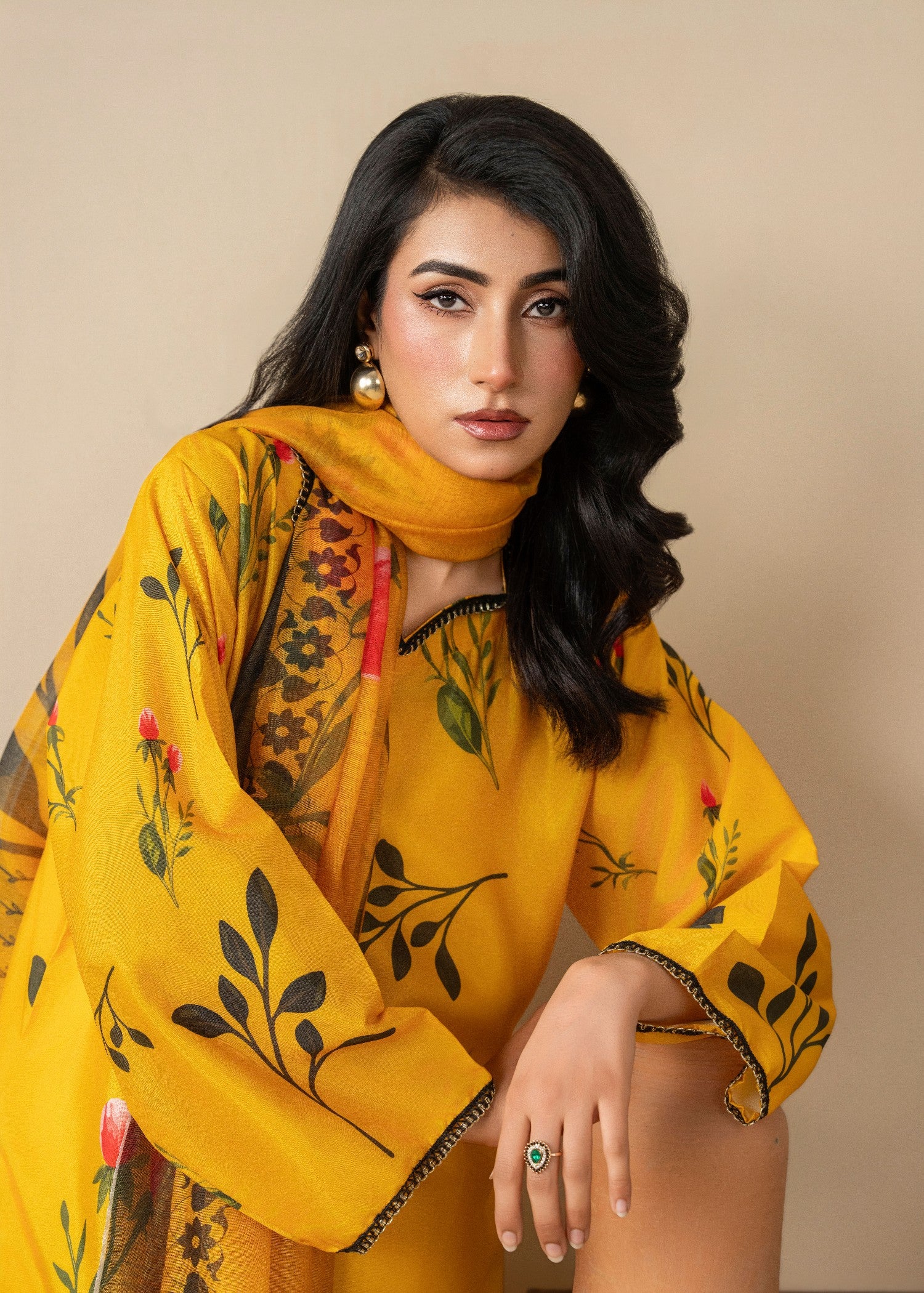 silk grip Kurta Set in Gold