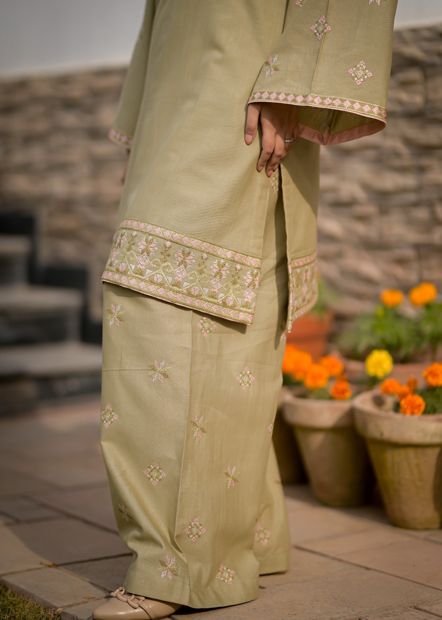 khaddar Kurta Set in Pistachio green