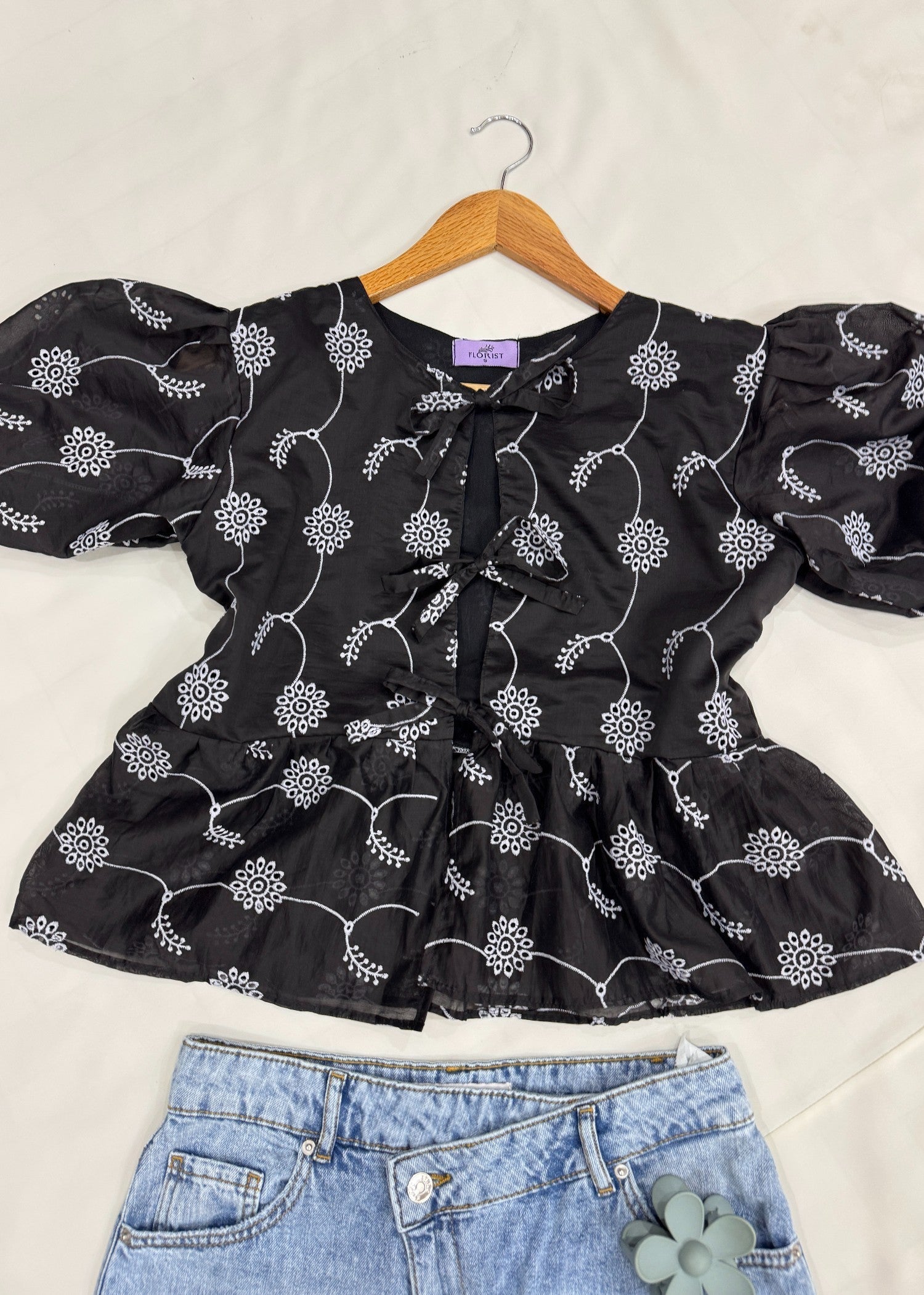 paper silk Top in Black