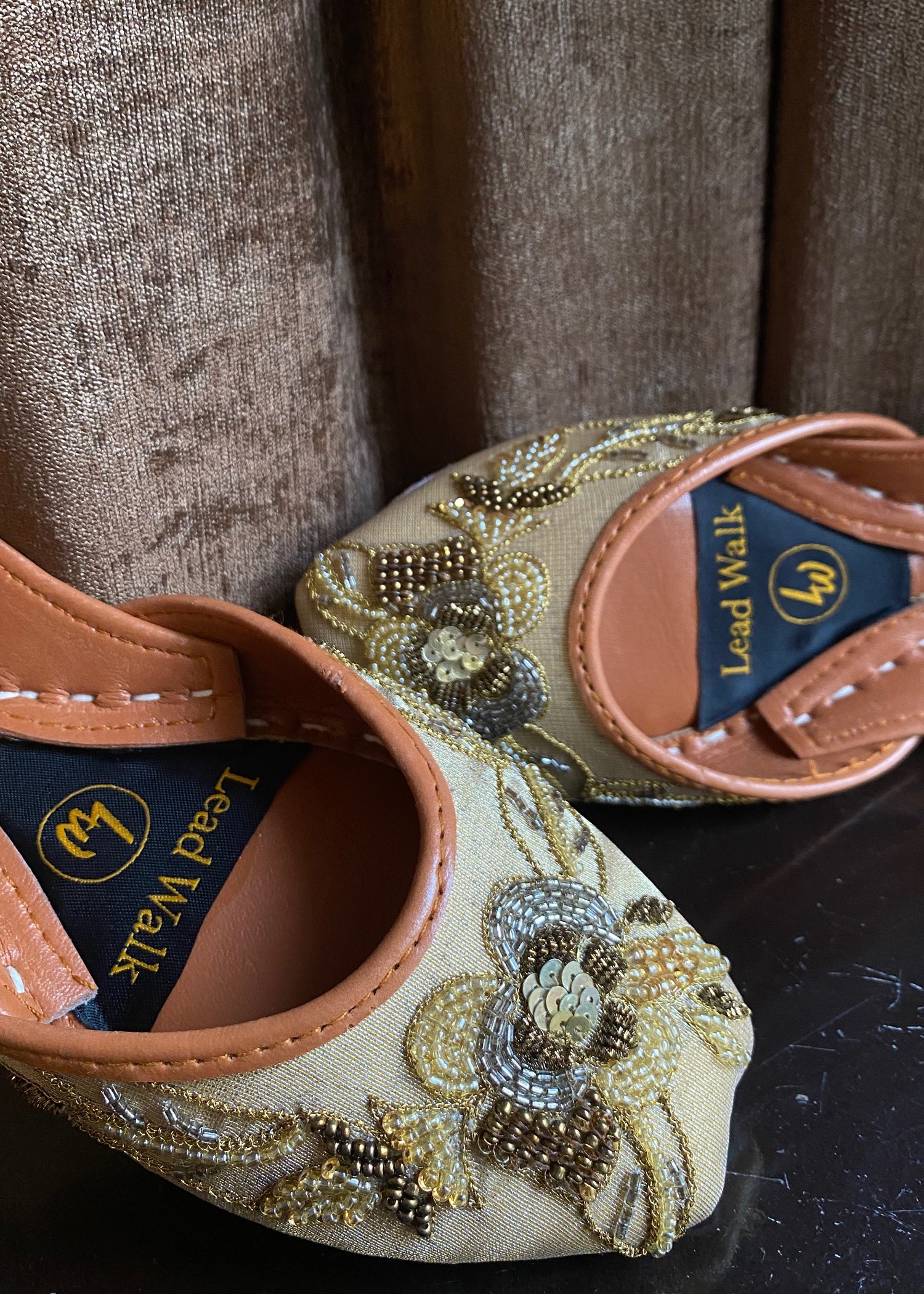 Khussa in Goldenrod, beige by - High Quality Women Khussa AVN2471