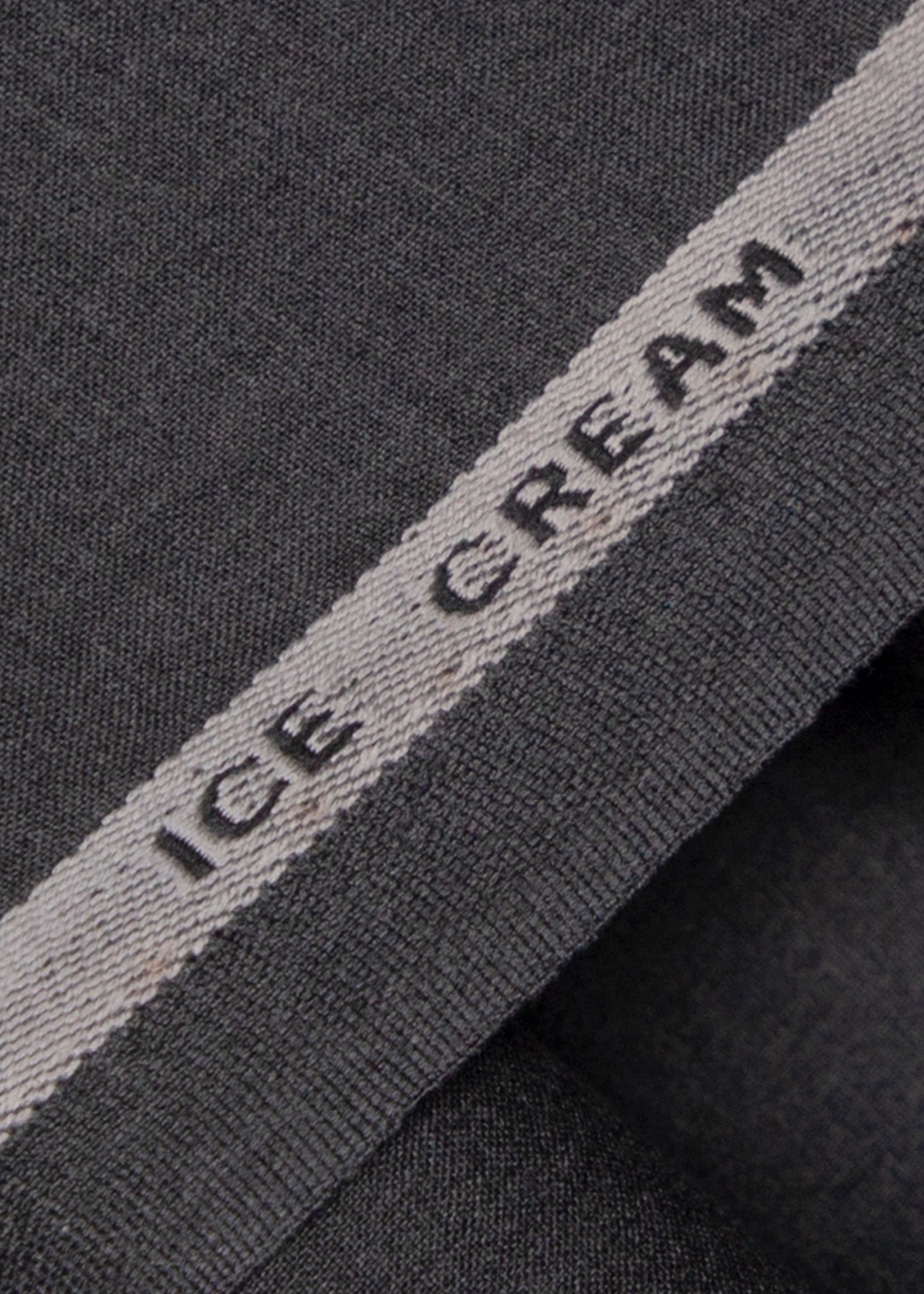 wash & wear Unstitched in Charcoal