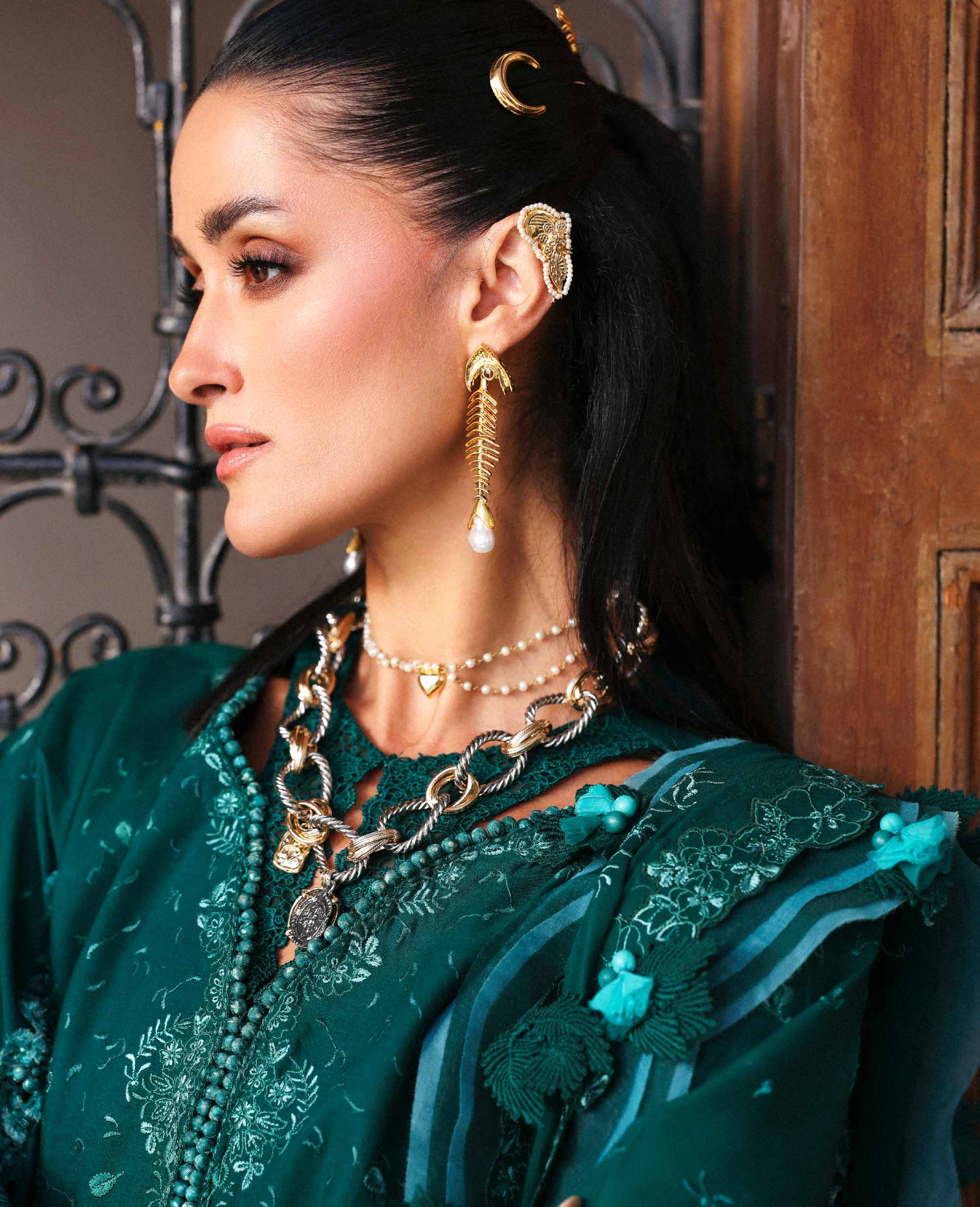 Republic Reine Eid Luxury Lawn – Luna