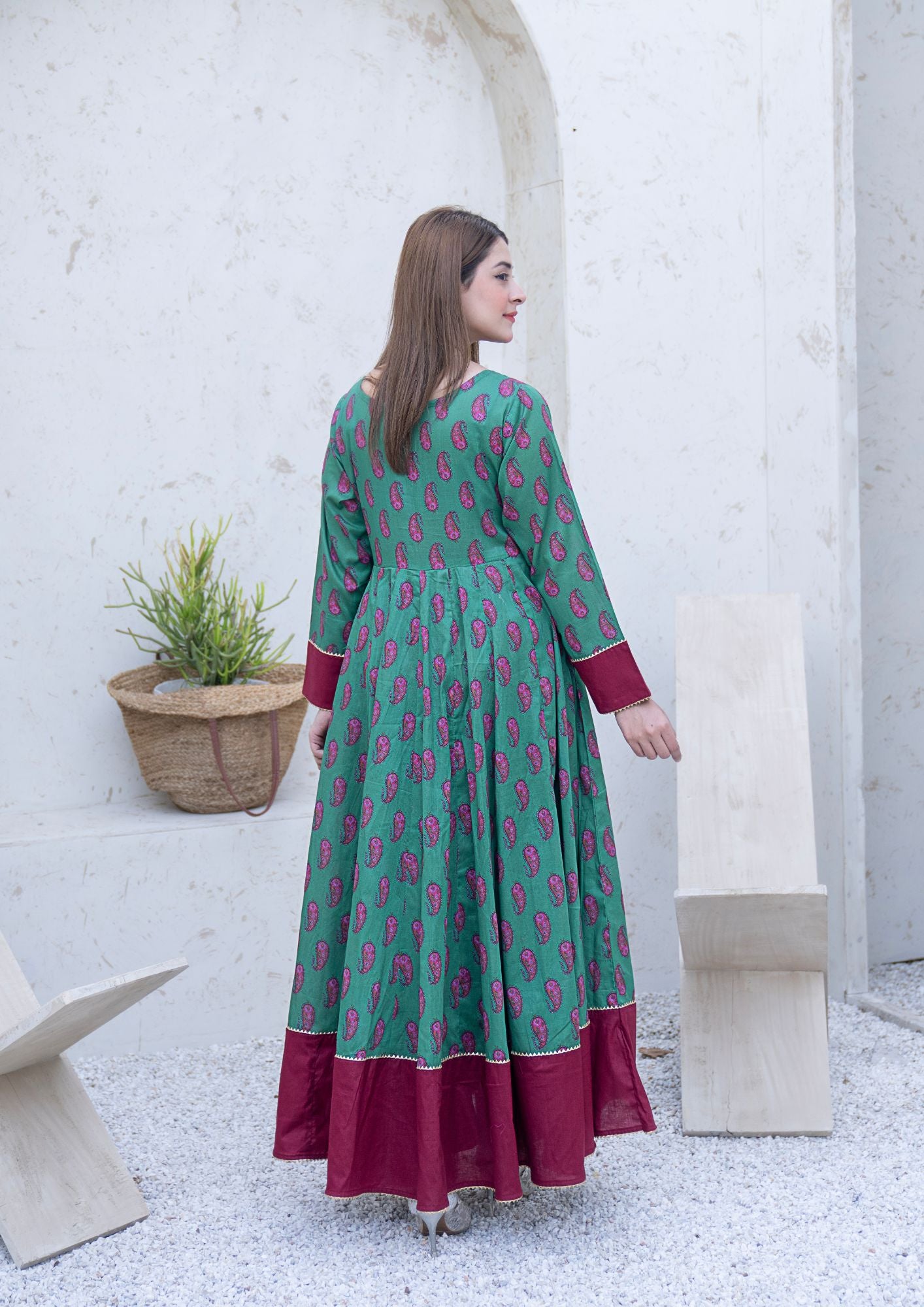 lawn Pishwas in Maroon, sea green