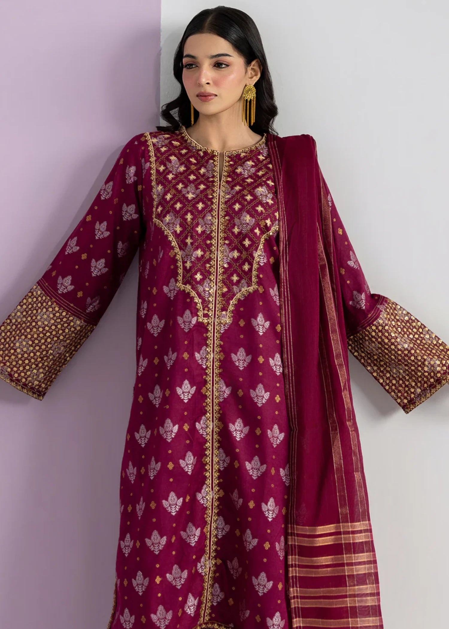 yarn dyed Kurta Set in Maroon