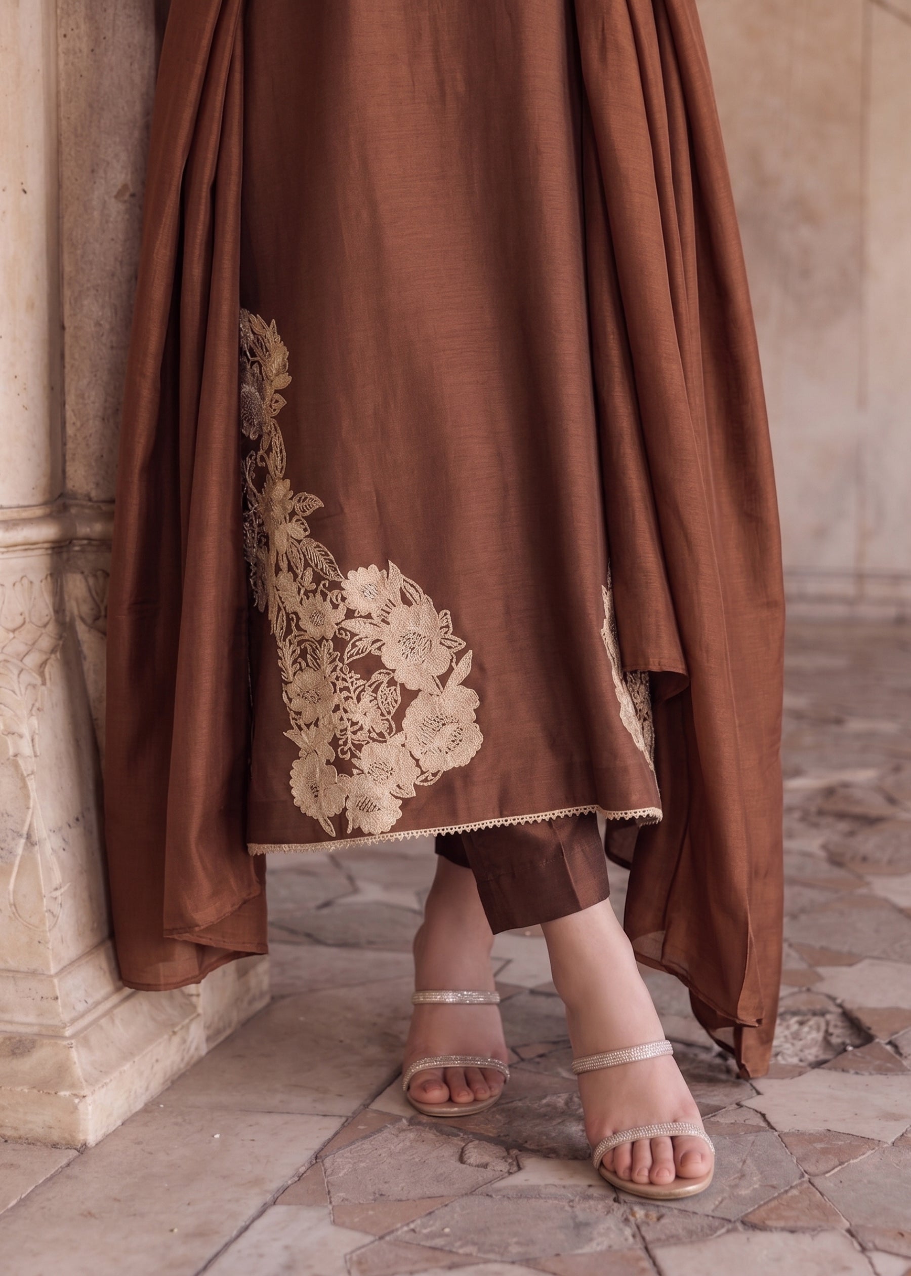 linen Kurta Set in Russet brown