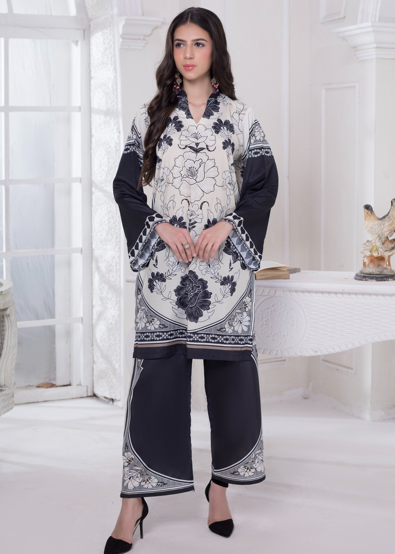 polyester crepe Co Ord Sets in White, black