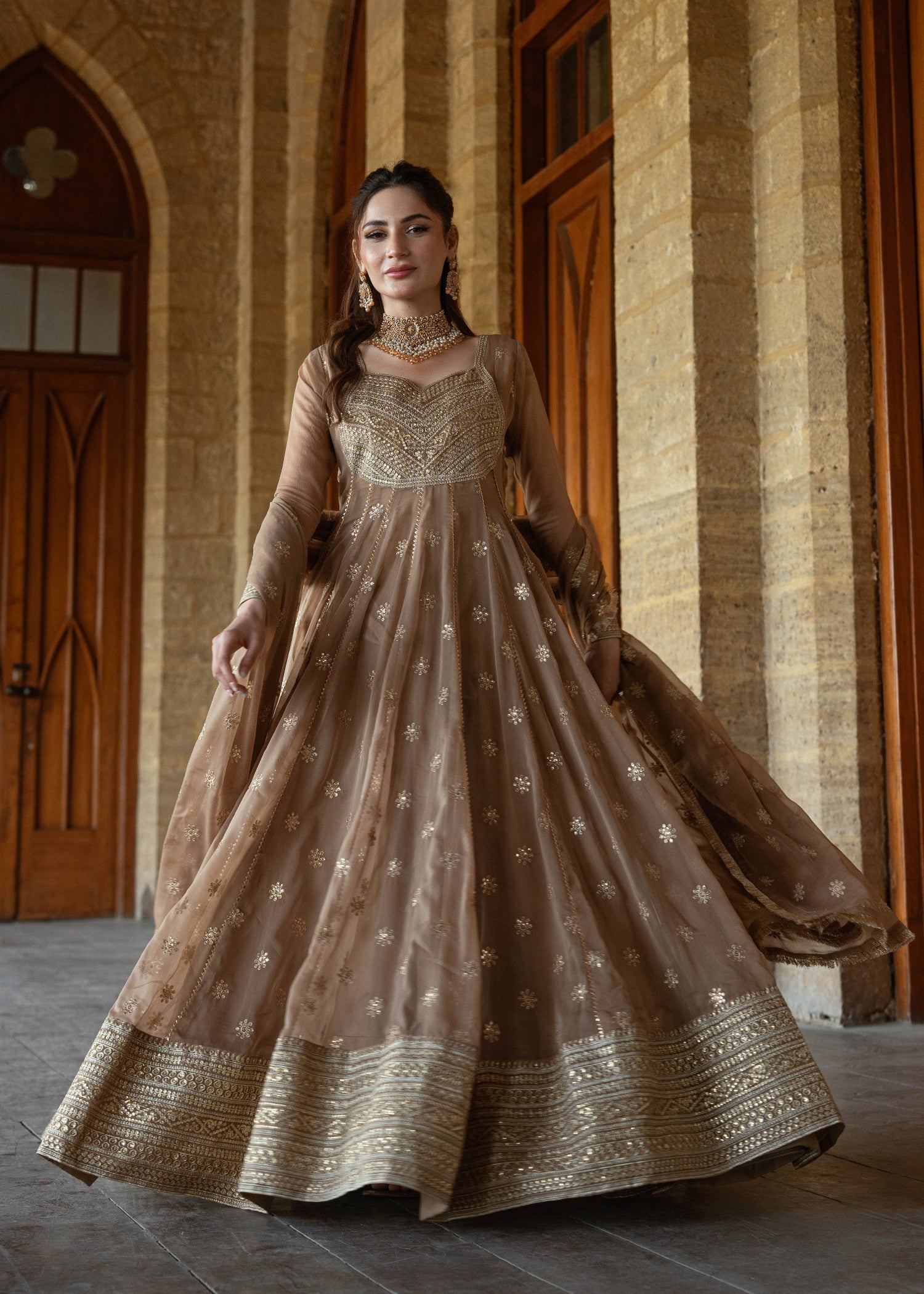 chiffon Maxi in Camel brown