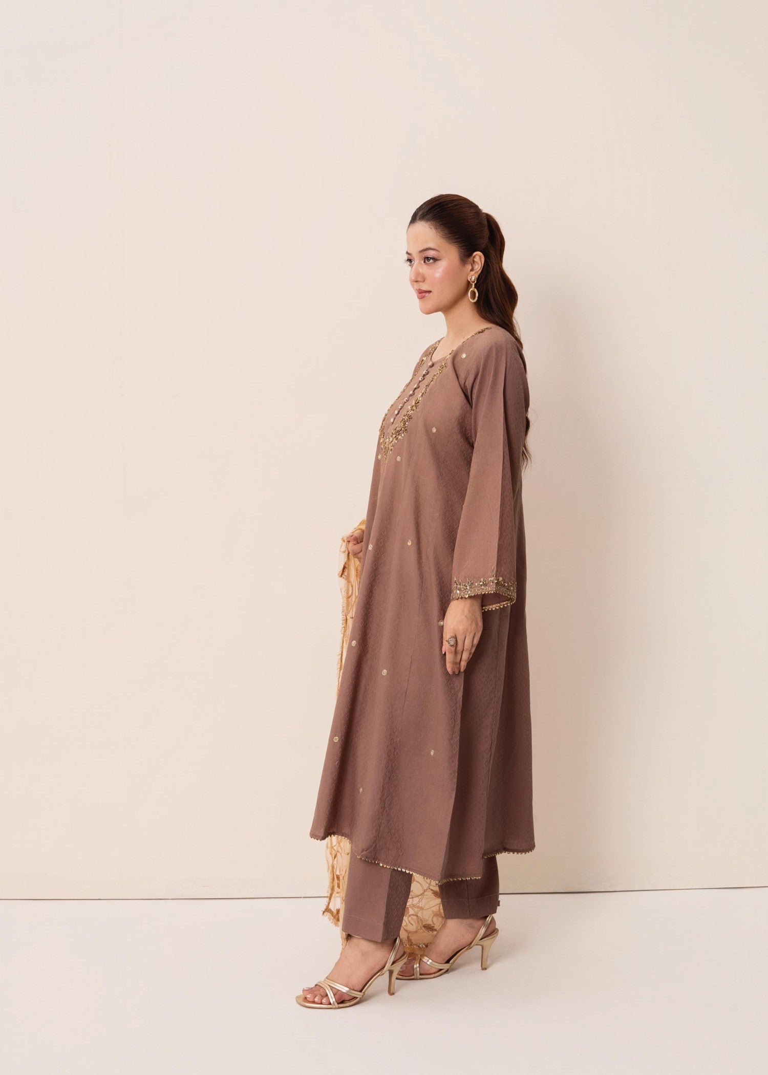 net Pishwas in Almond brown