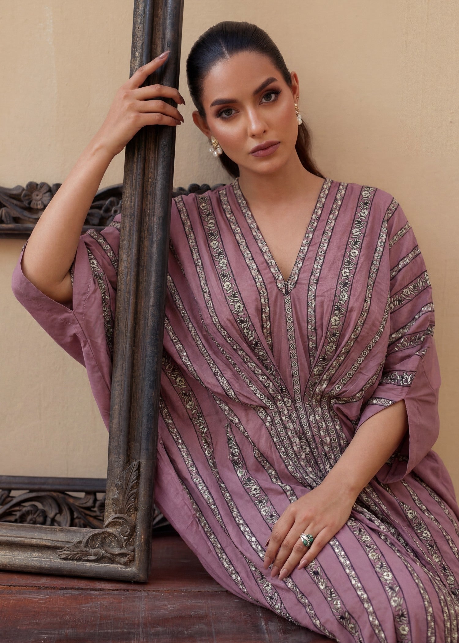 lawn Kaftan in Zinnia pink