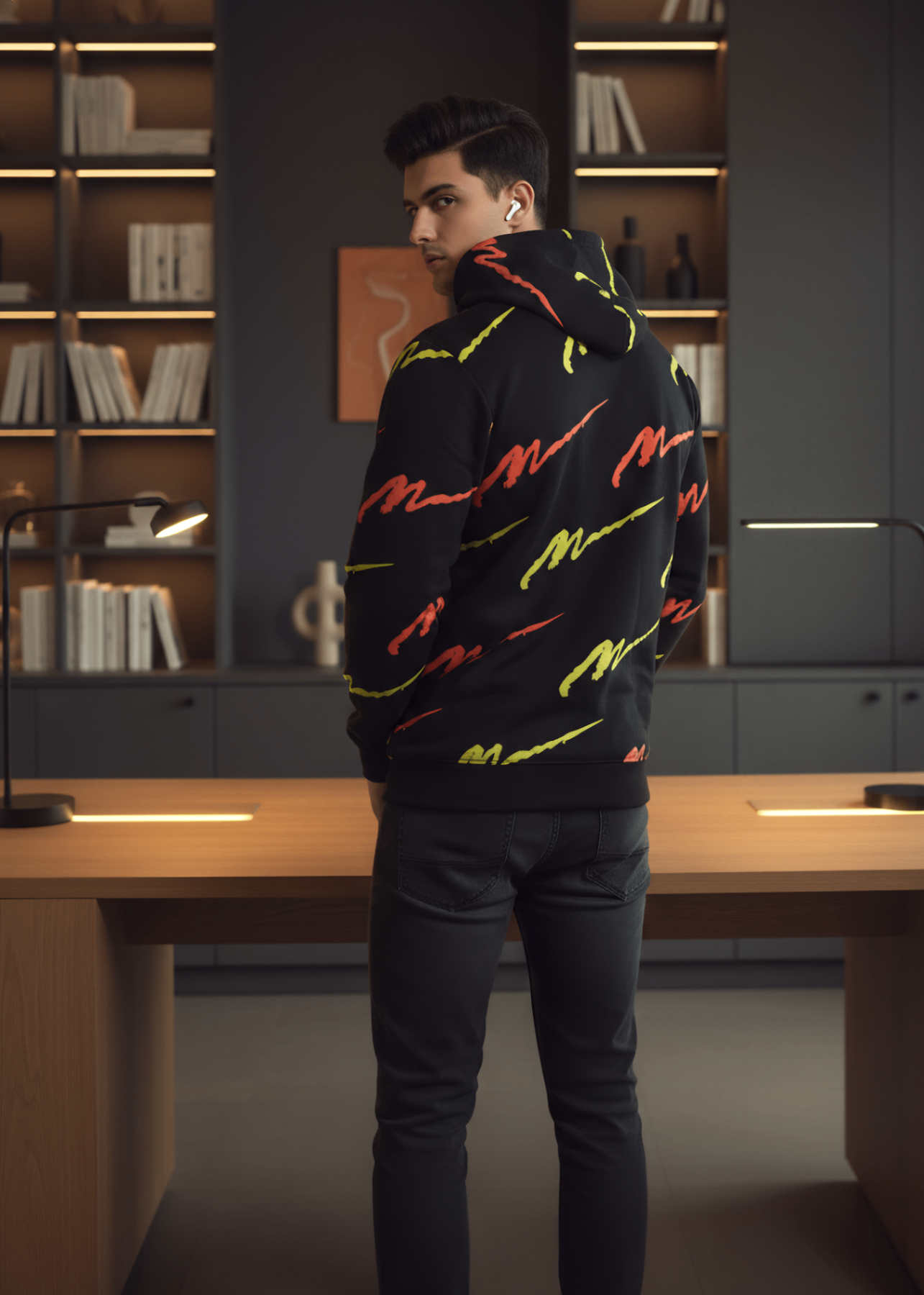 terry Hoodie in Black