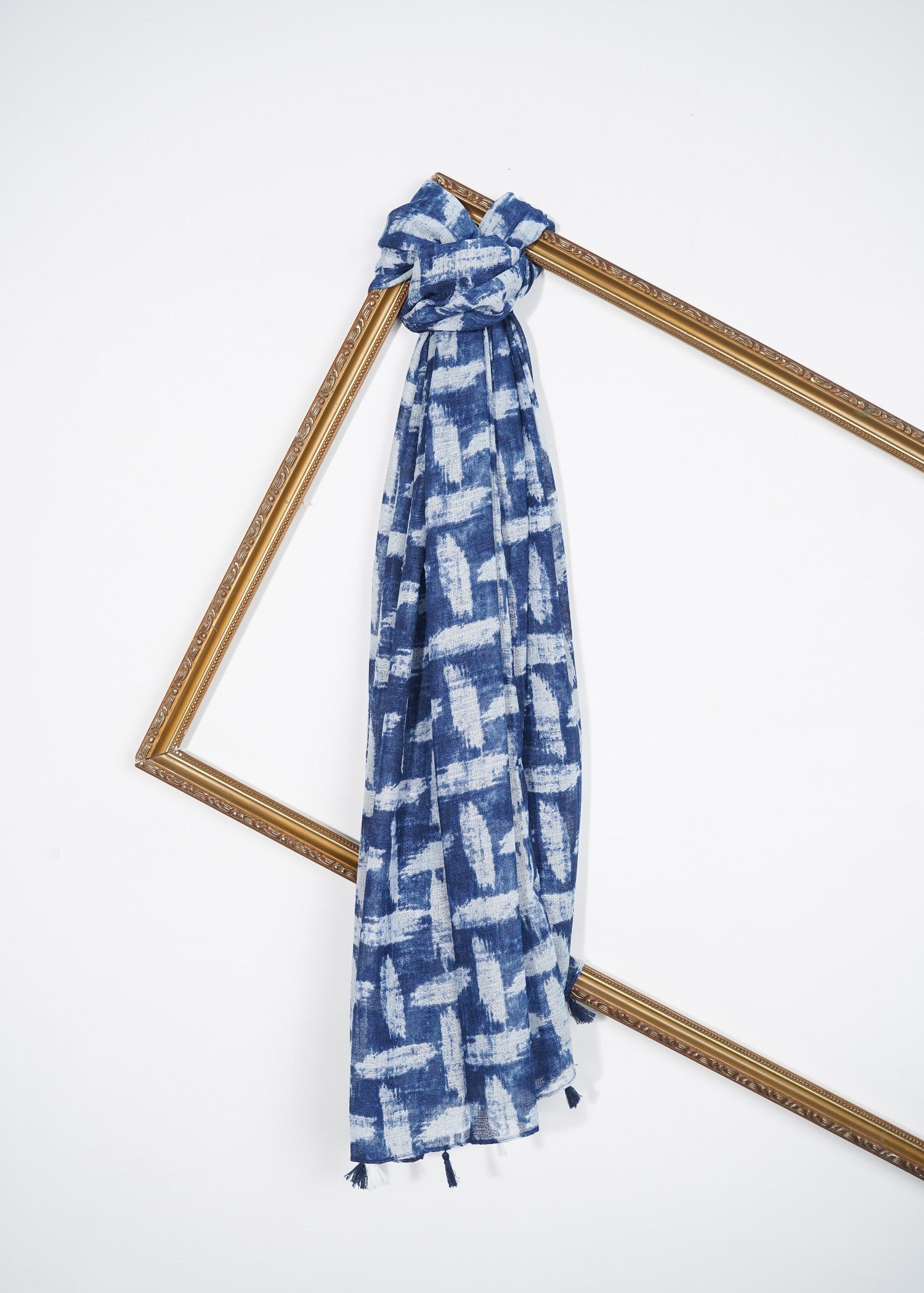 slub lawn Hijab in White, blue