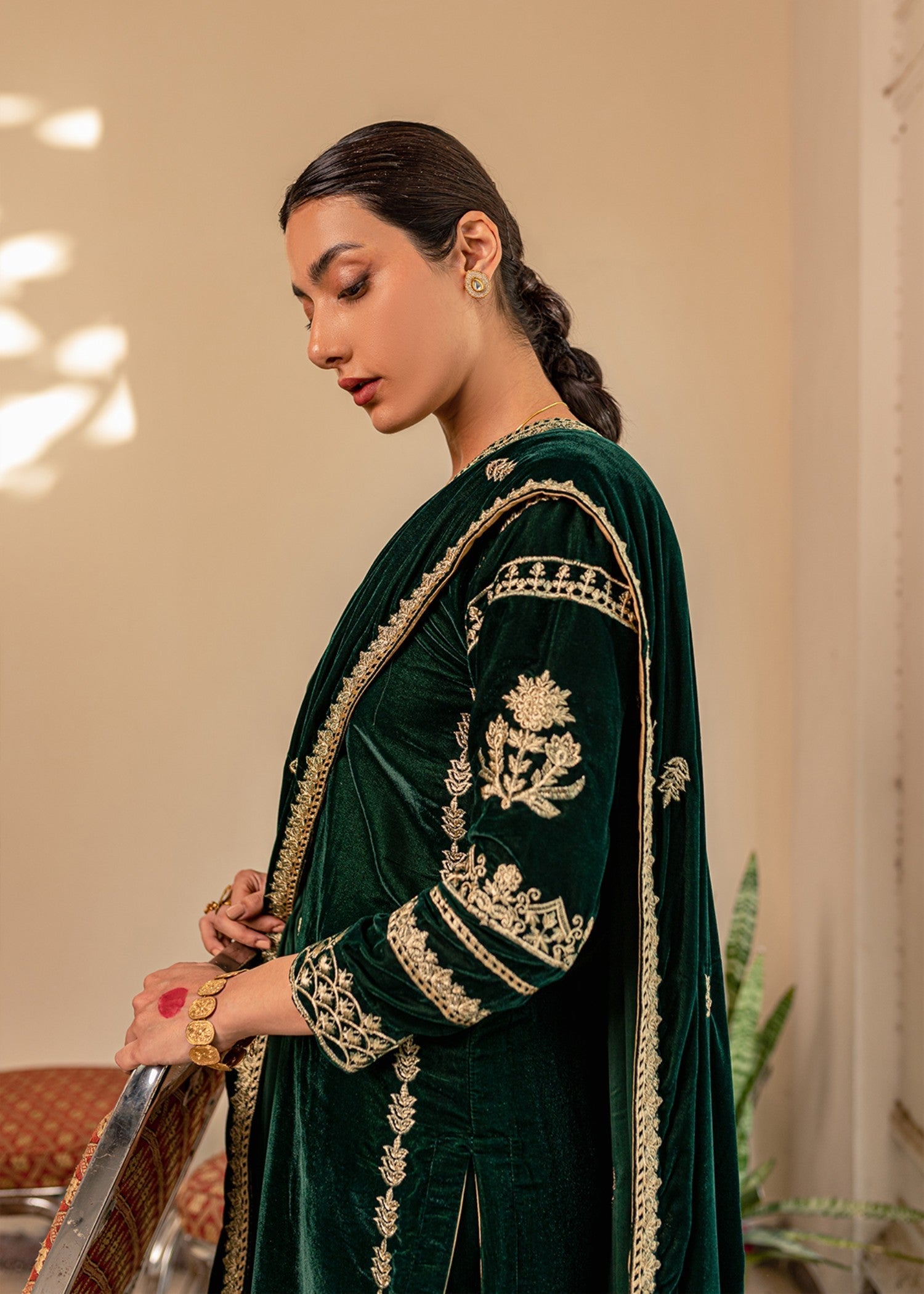 chinese micro velvet 9000 Kurta Set in Dark green