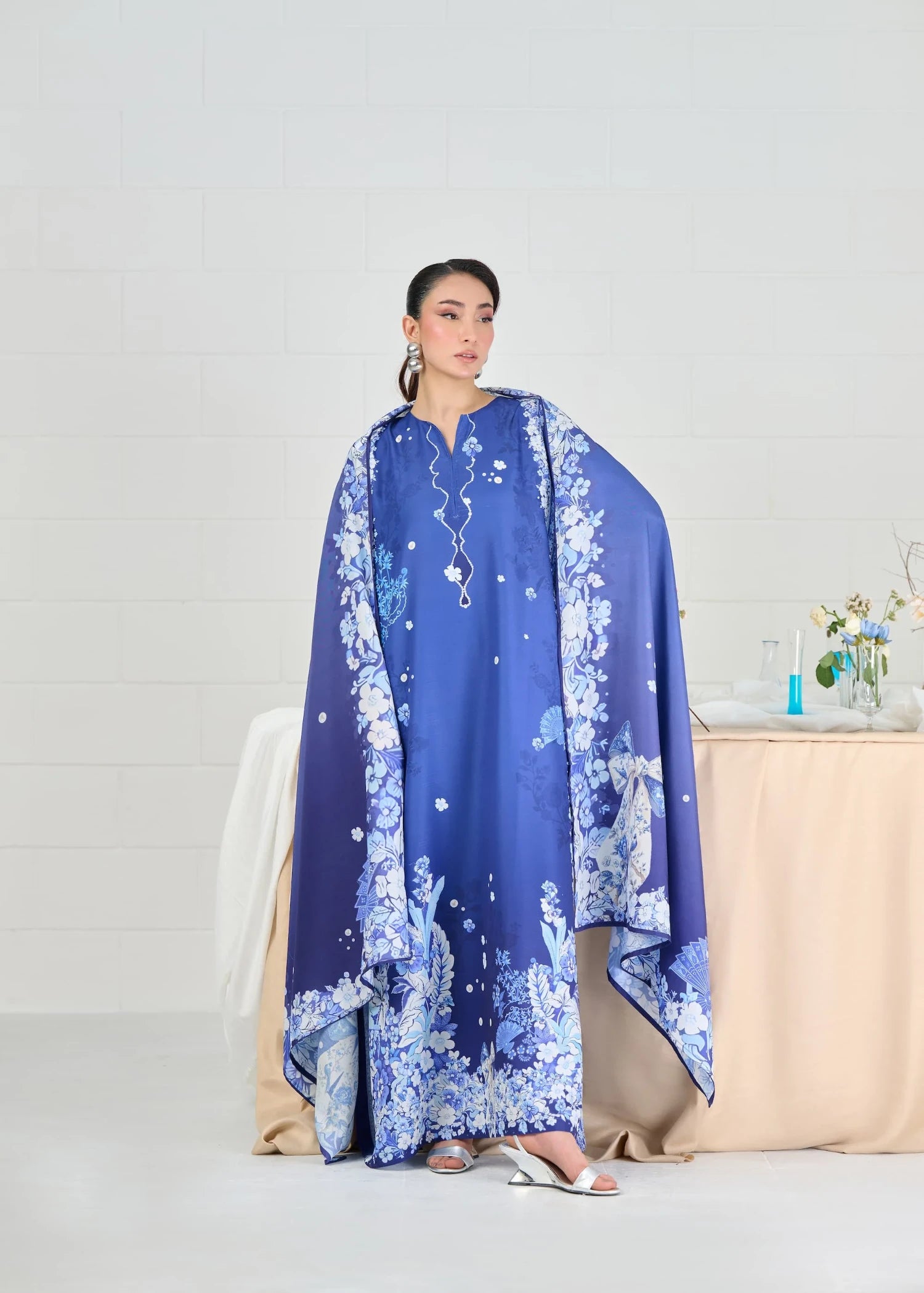 raw silk Kaftan in Blue