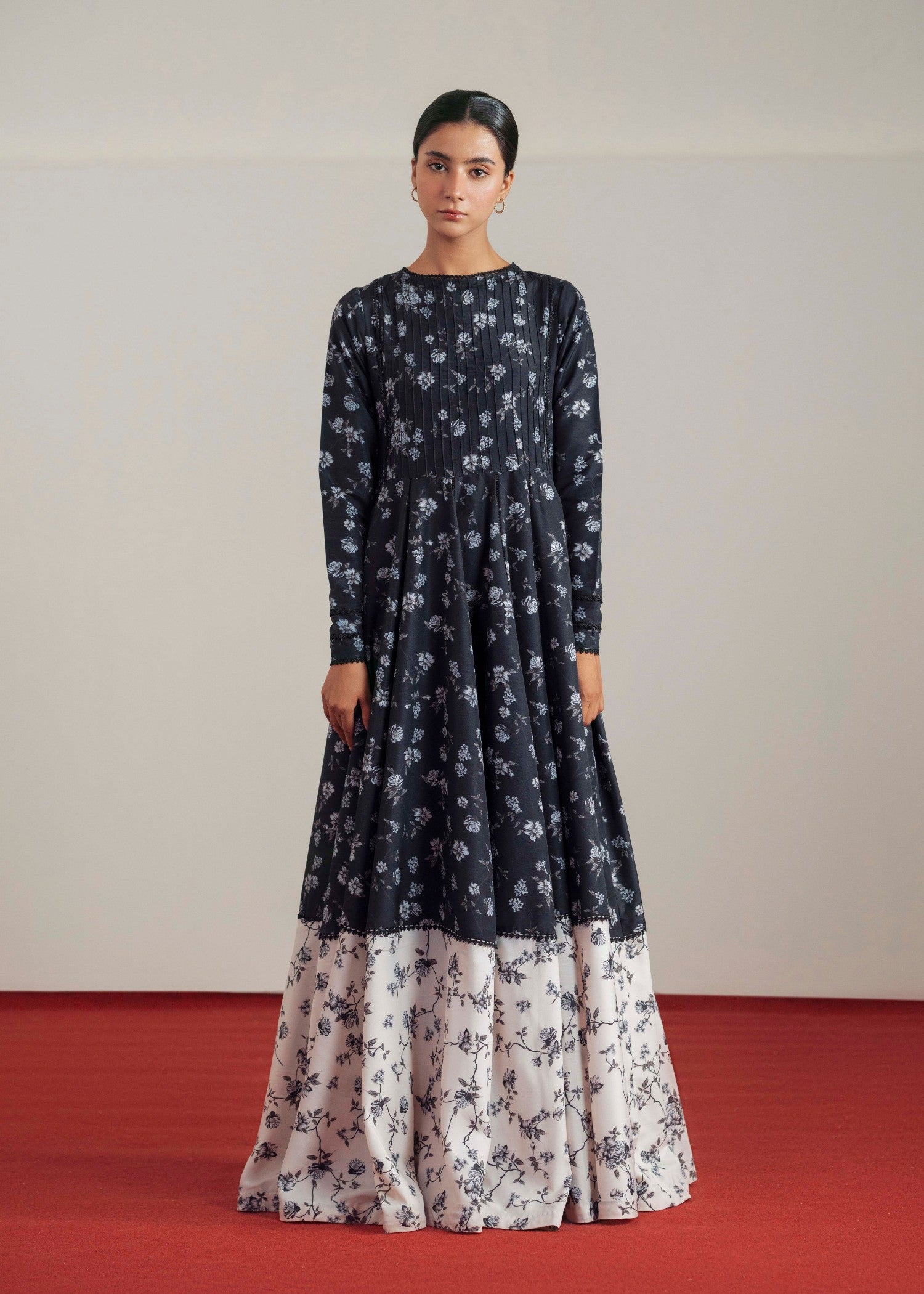 poly lawn Maxi in Black