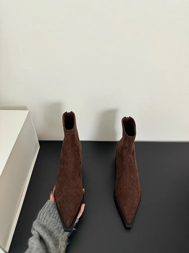 JANET BOOTS