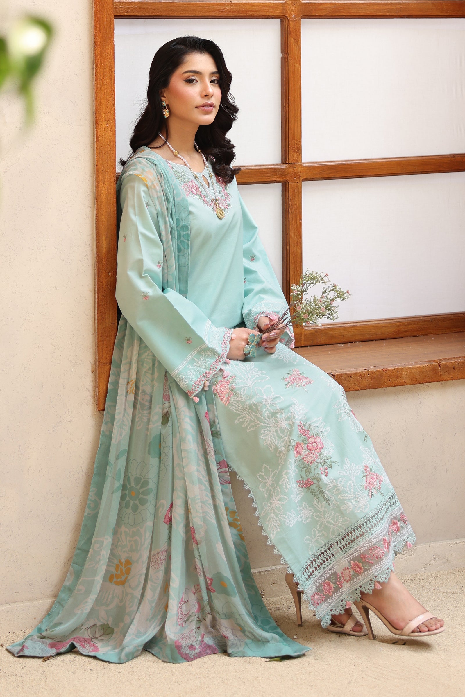Raaya Rameen Lawn – AZURE