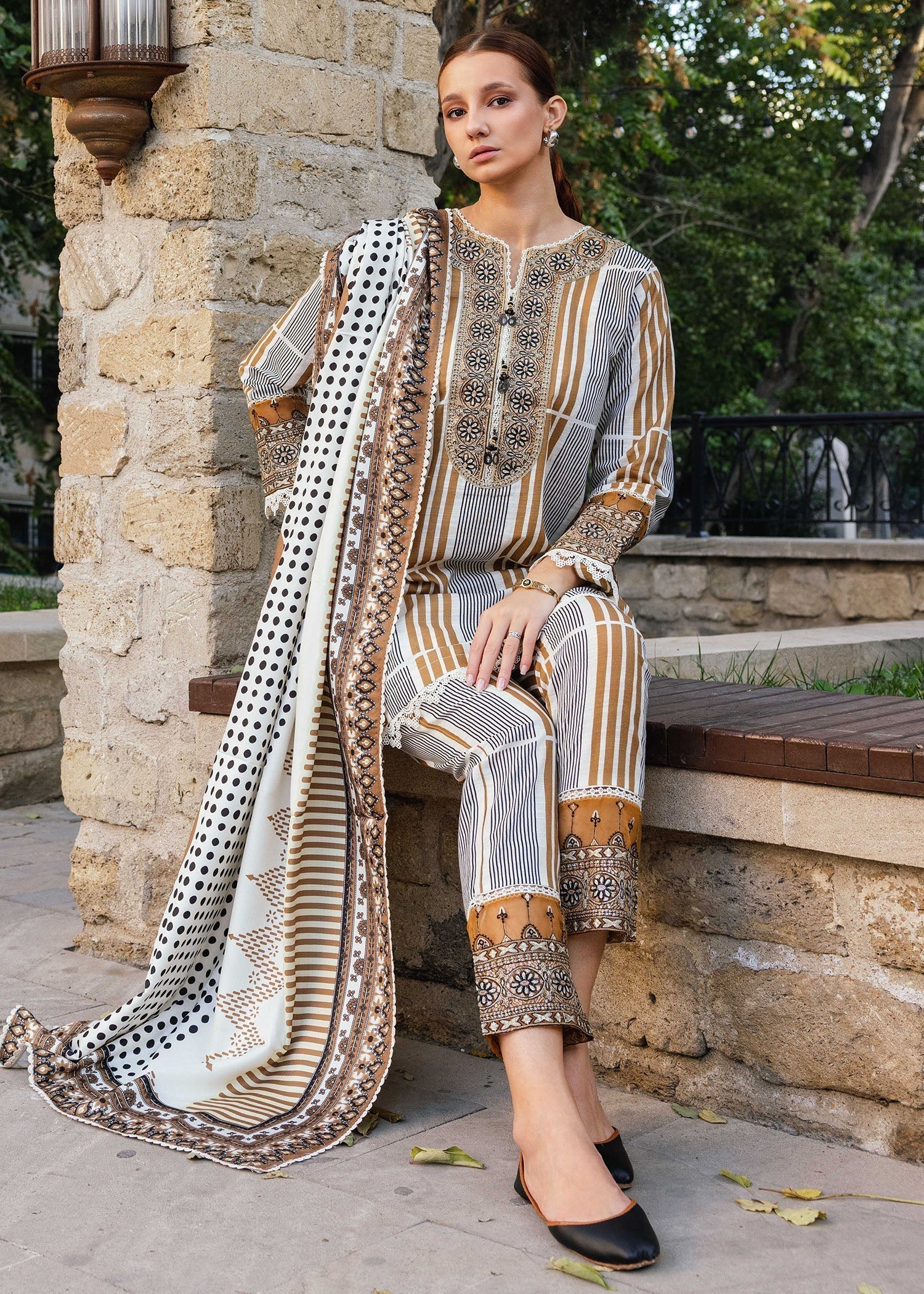 khaddar Kurta Set in Multi