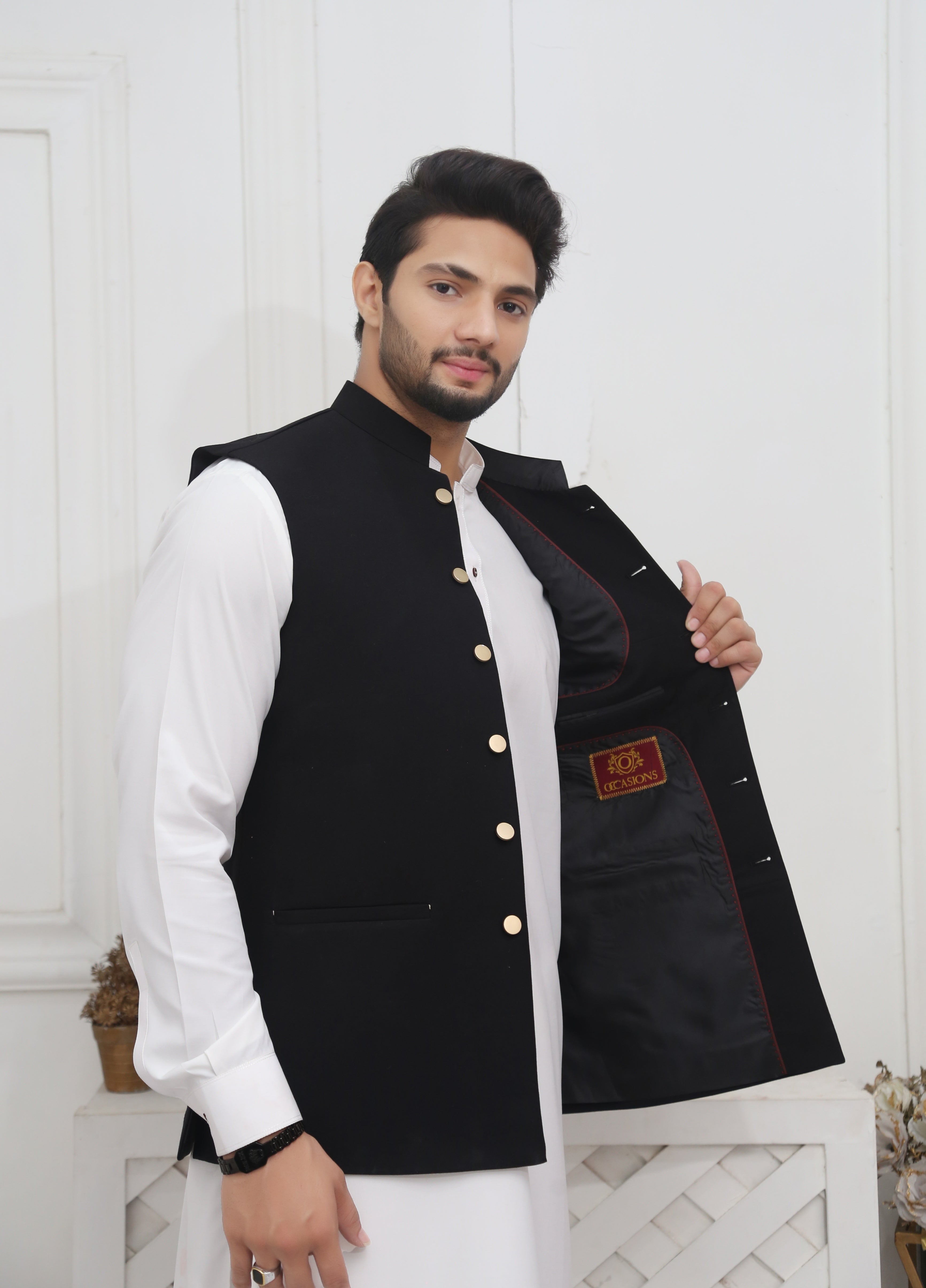 tropical Waistcoat in Jet black