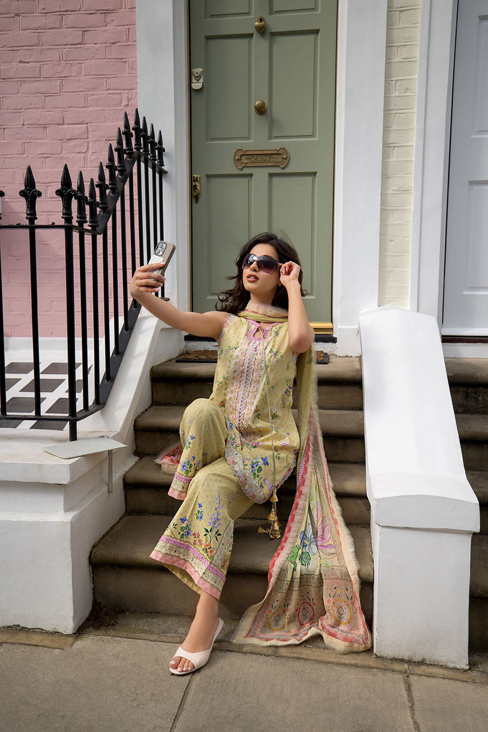 Lawn Prints – Design 2B