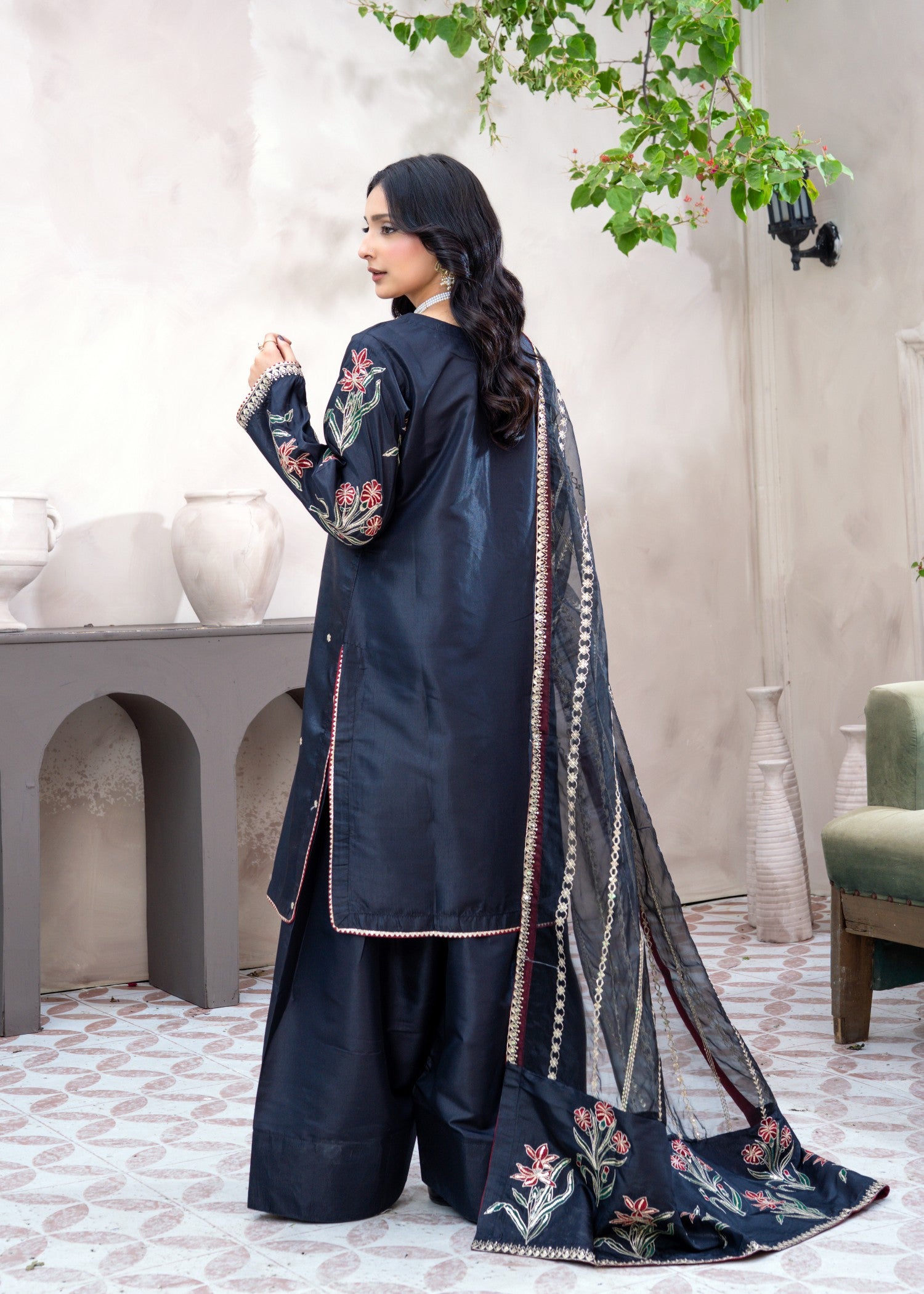 thai silk Kurta Set in Black