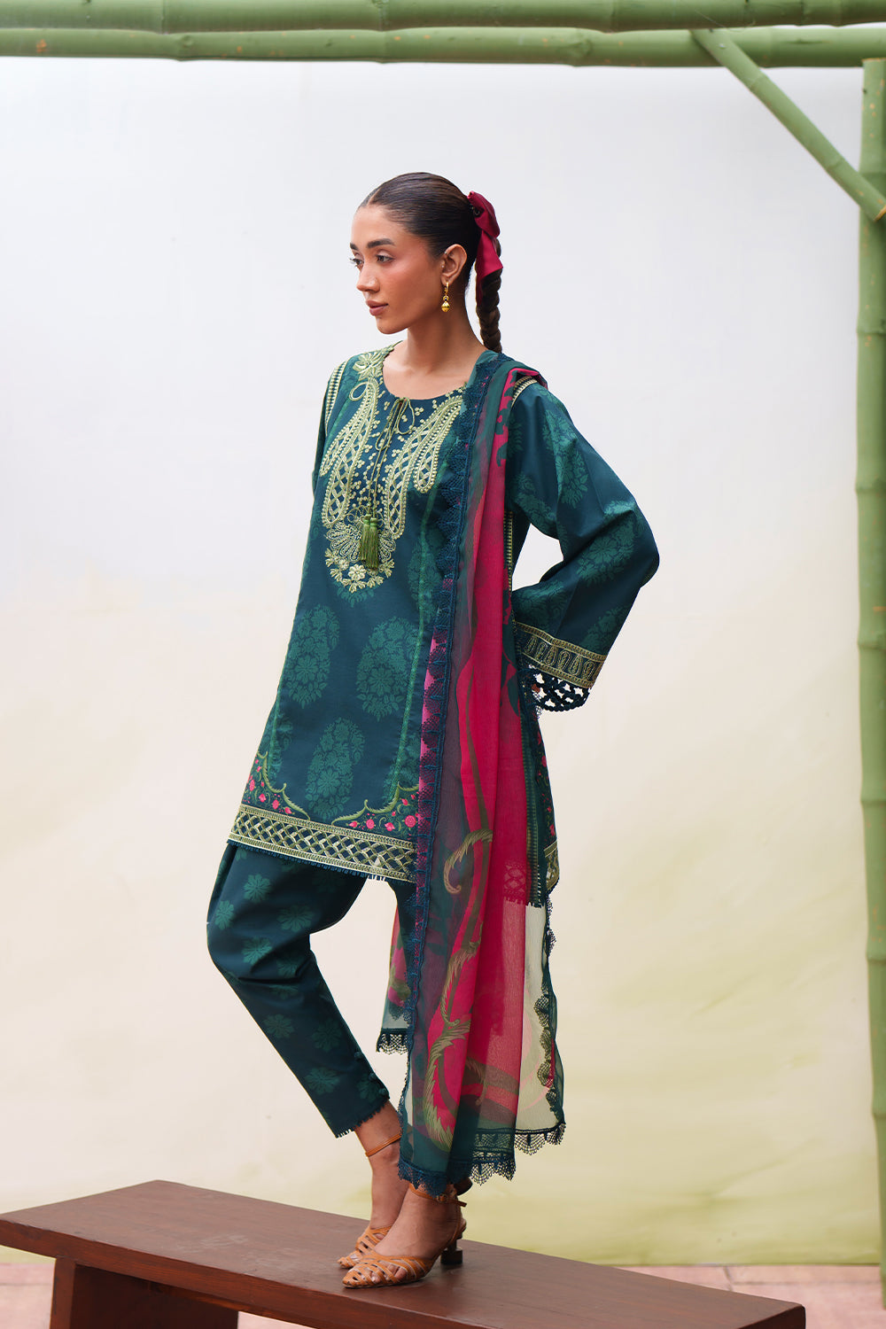 Laanem Luxury Lawn – NAYRA-B-SRL26-01